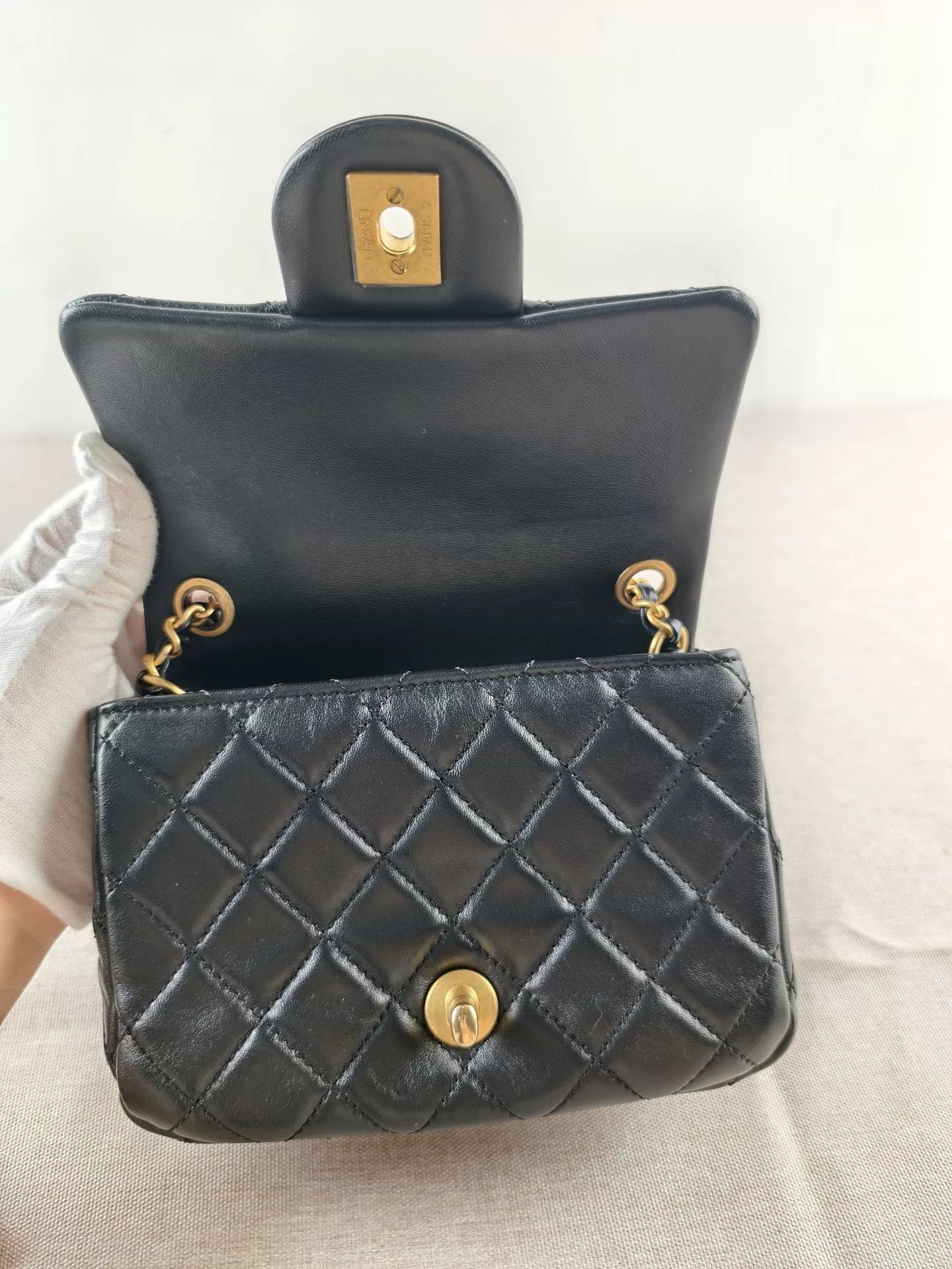 Chanel Pre-loved Bag Very good condition Size ONE SIZE - 4 Thumbnail