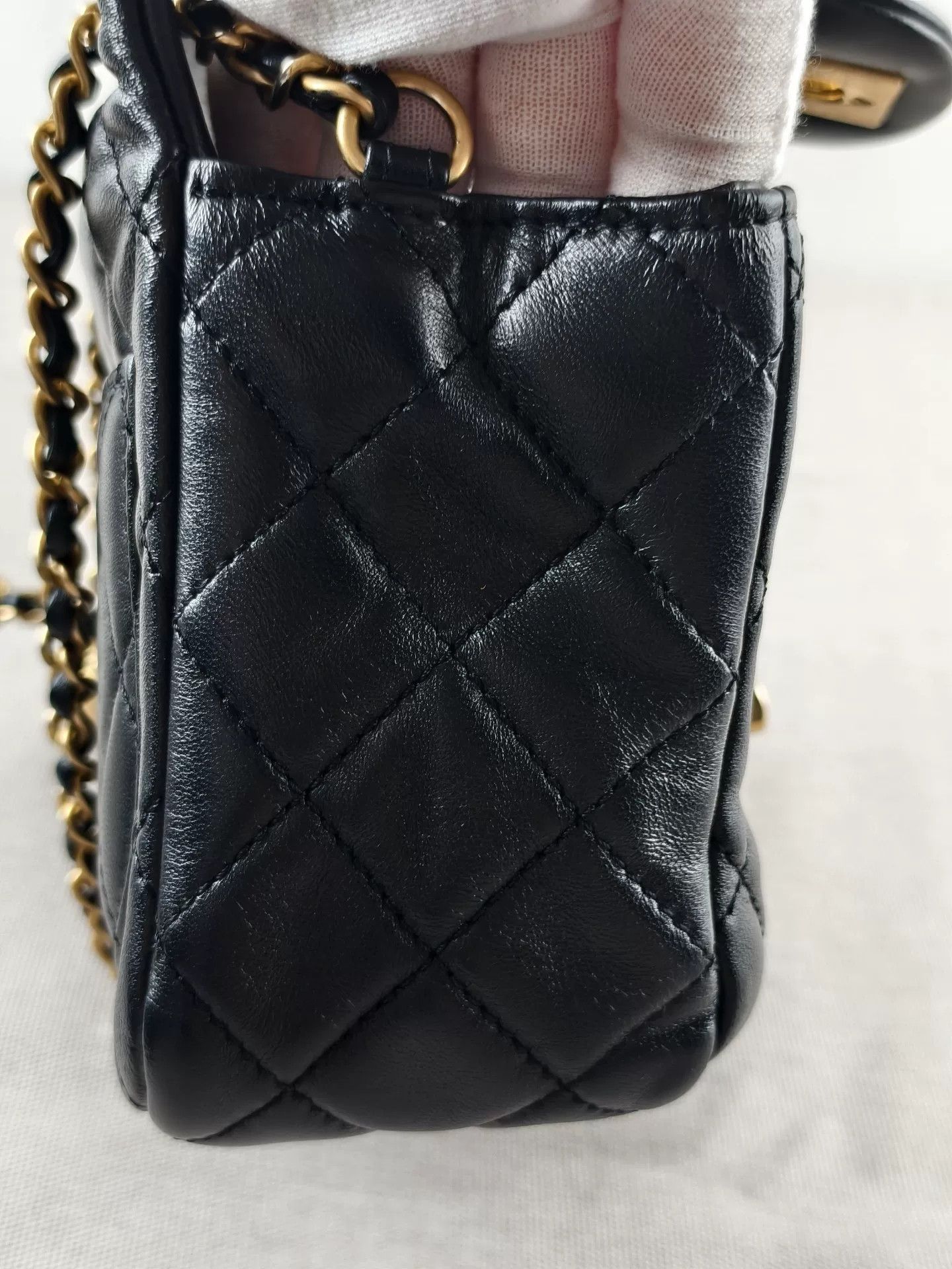 Chanel Pre-loved Bag Very good condition Size ONE SIZE - 9 Thumbnail