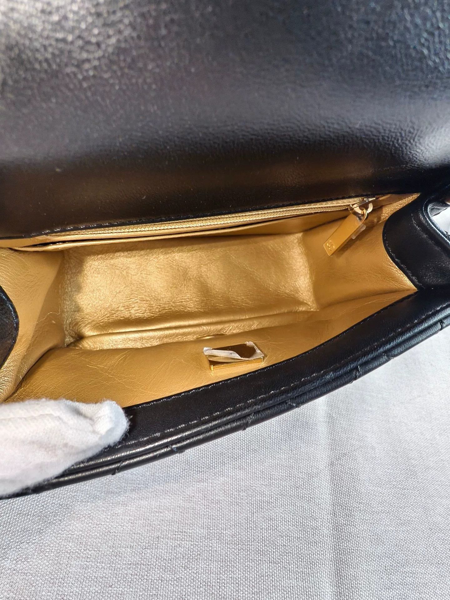 Chanel Pre-loved Bag Very good condition Size ONE SIZE - 5 Thumbnail