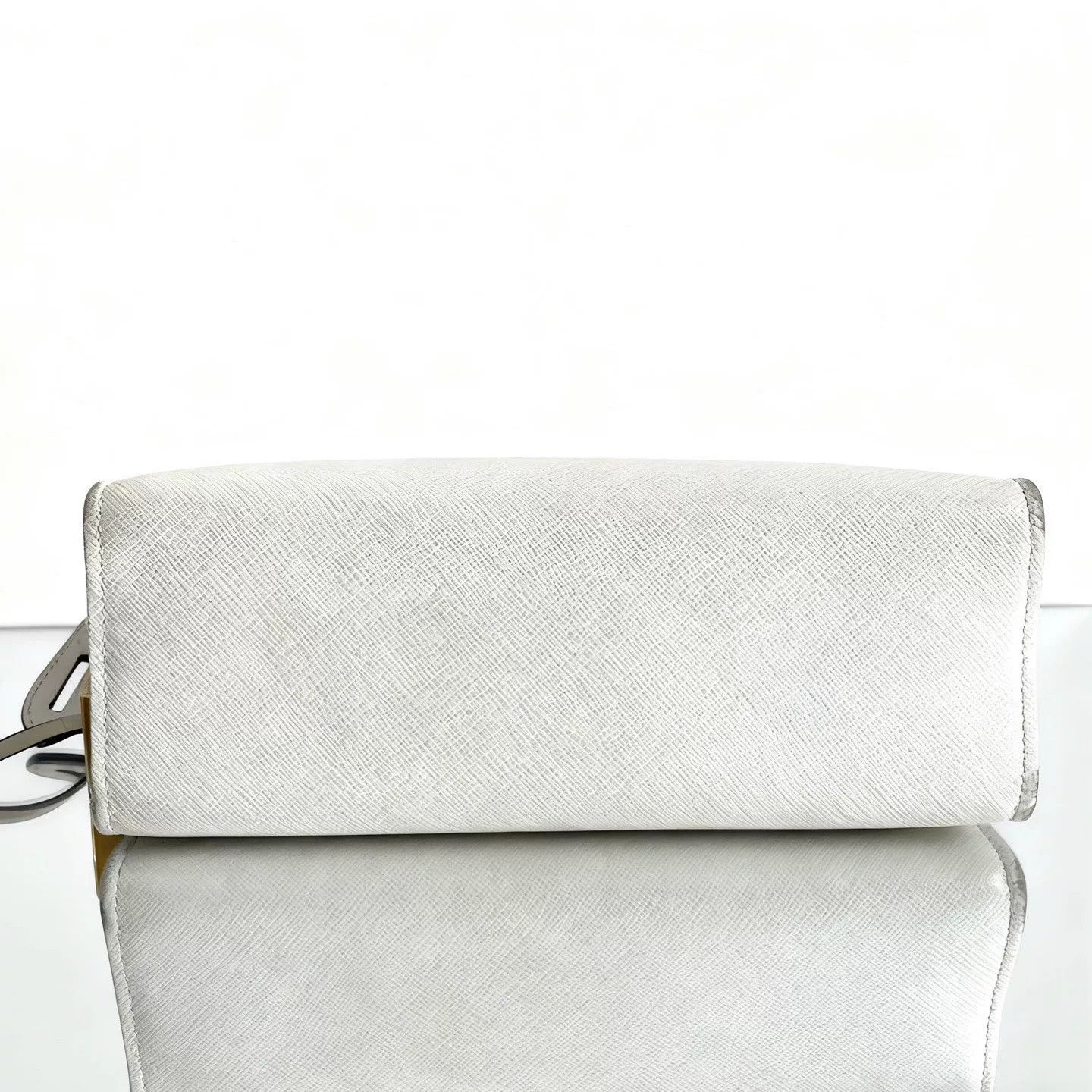 Prada Pre-loved Bag Very good condition Size ONE SIZE - 4 Thumbnail
