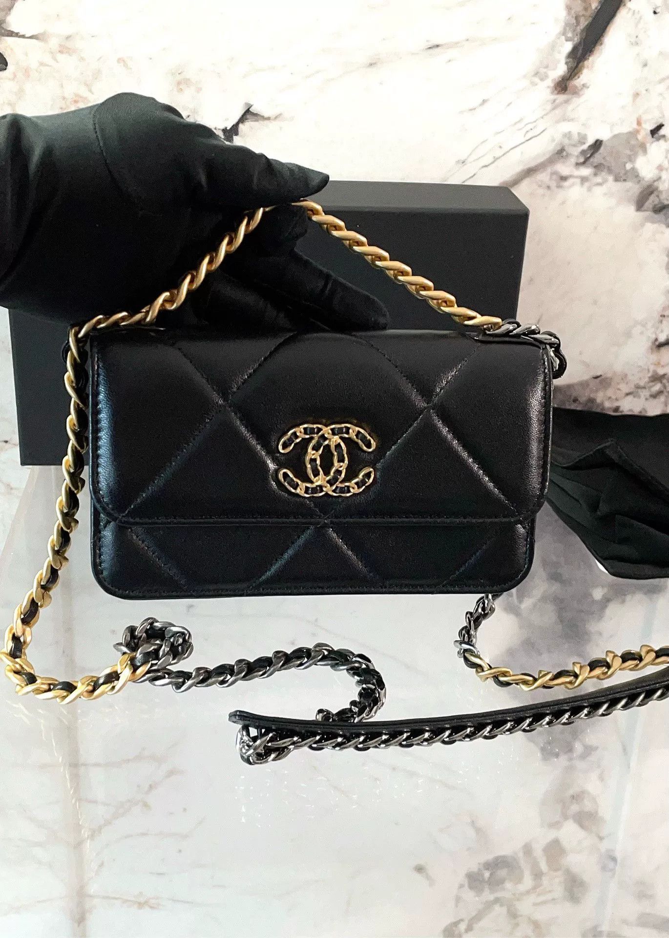Chanel Pre-loved Bag Very good condition Size ONE SIZE - 7 Thumbnail
