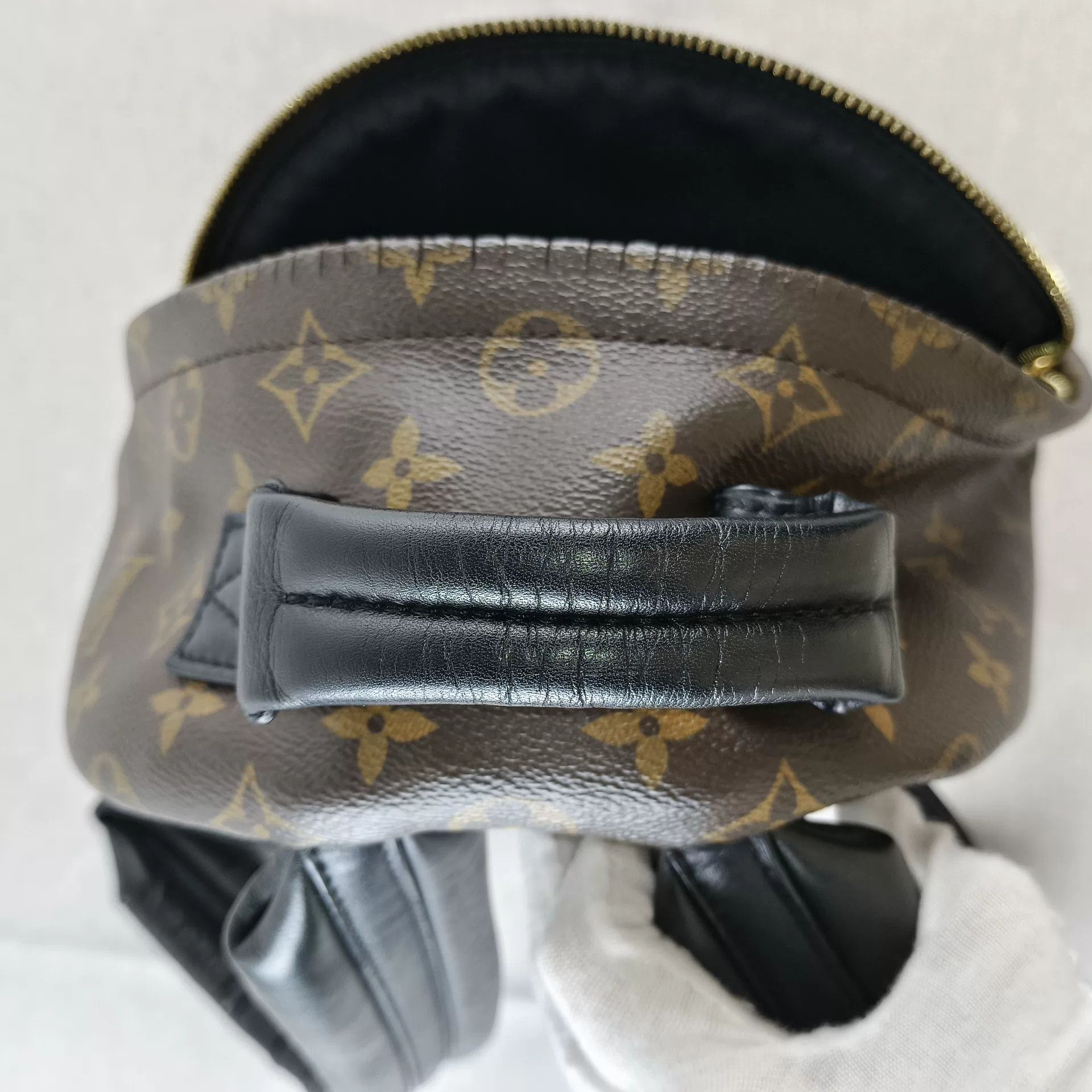 Louis Vuitton Pre-loved Bag Very good condition Size ONE SIZE - 8 Thumbnail
