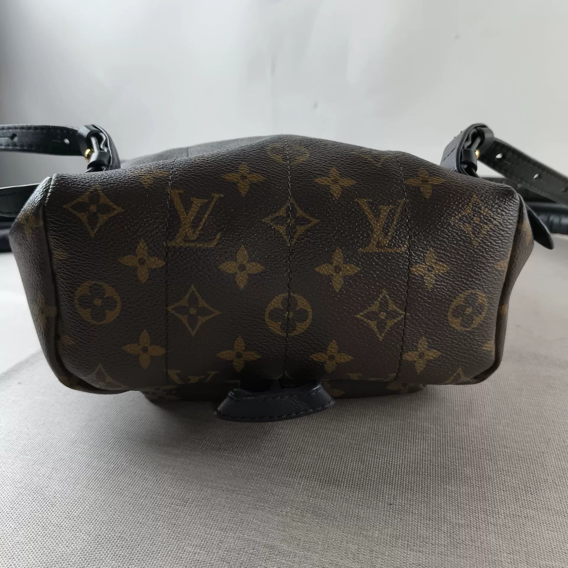 Louis Vuitton Pre-loved Bag Very good condition Size ONE SIZE - 4 Thumbnail