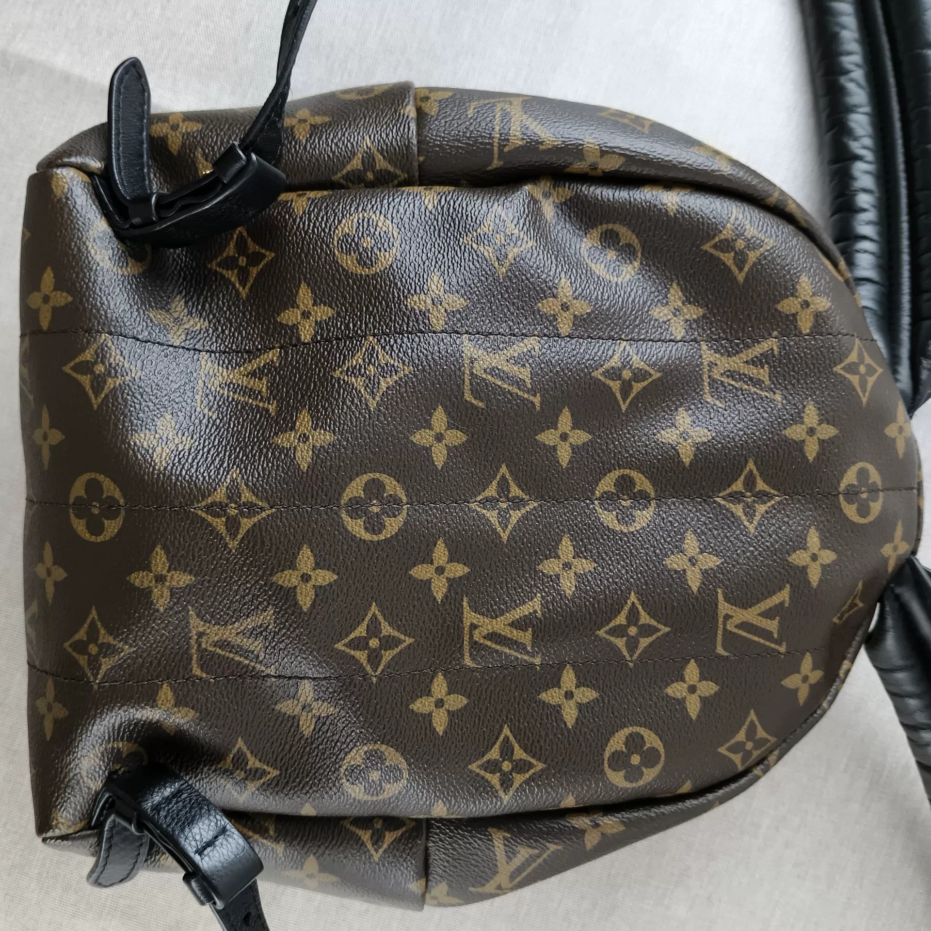 Louis Vuitton Pre-loved Bag Very good condition Size ONE SIZE - 5 Thumbnail