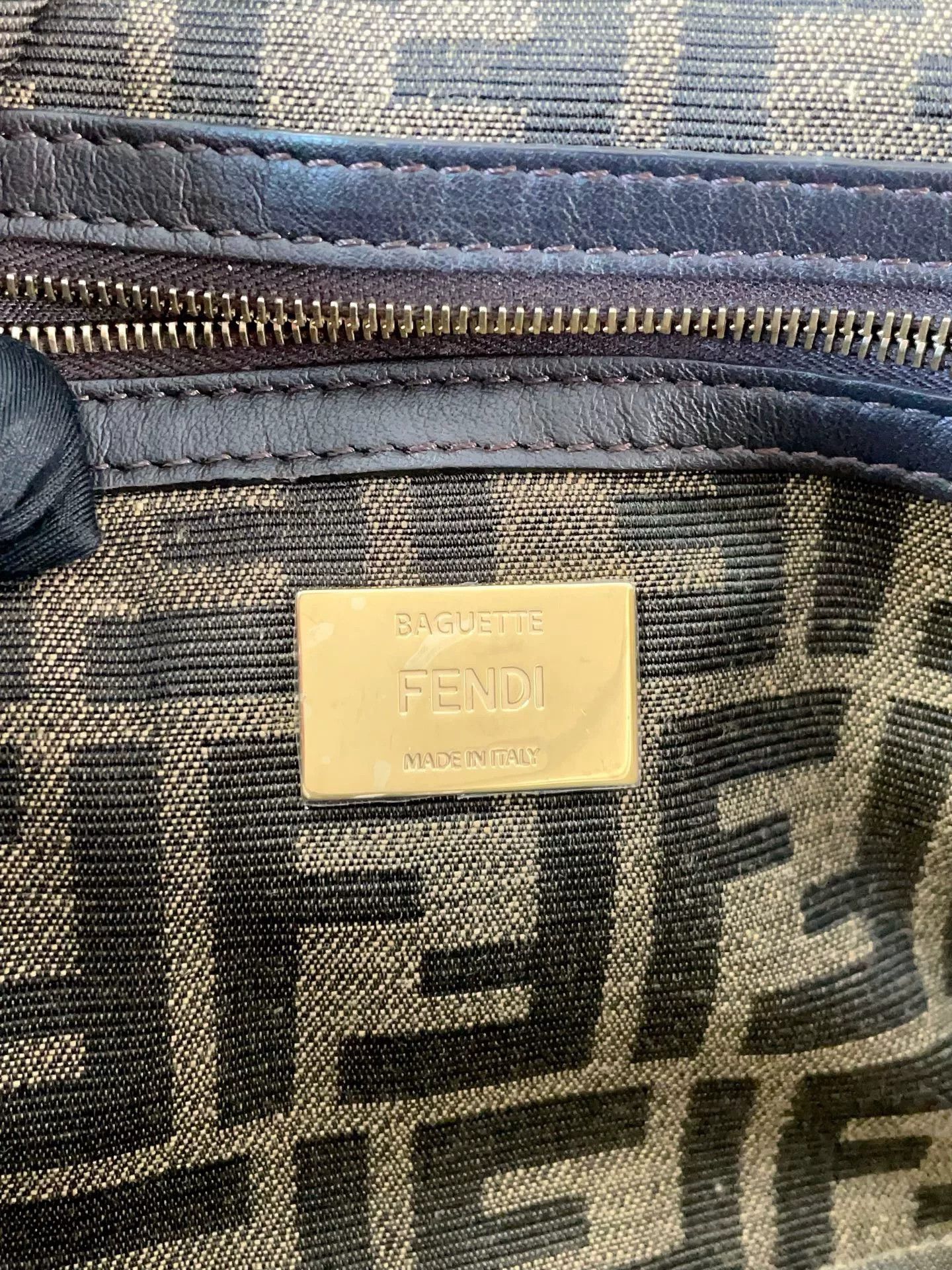 Fendi Pre-loved Bag Very good condition Size ONE SIZE - 8 Thumbnail