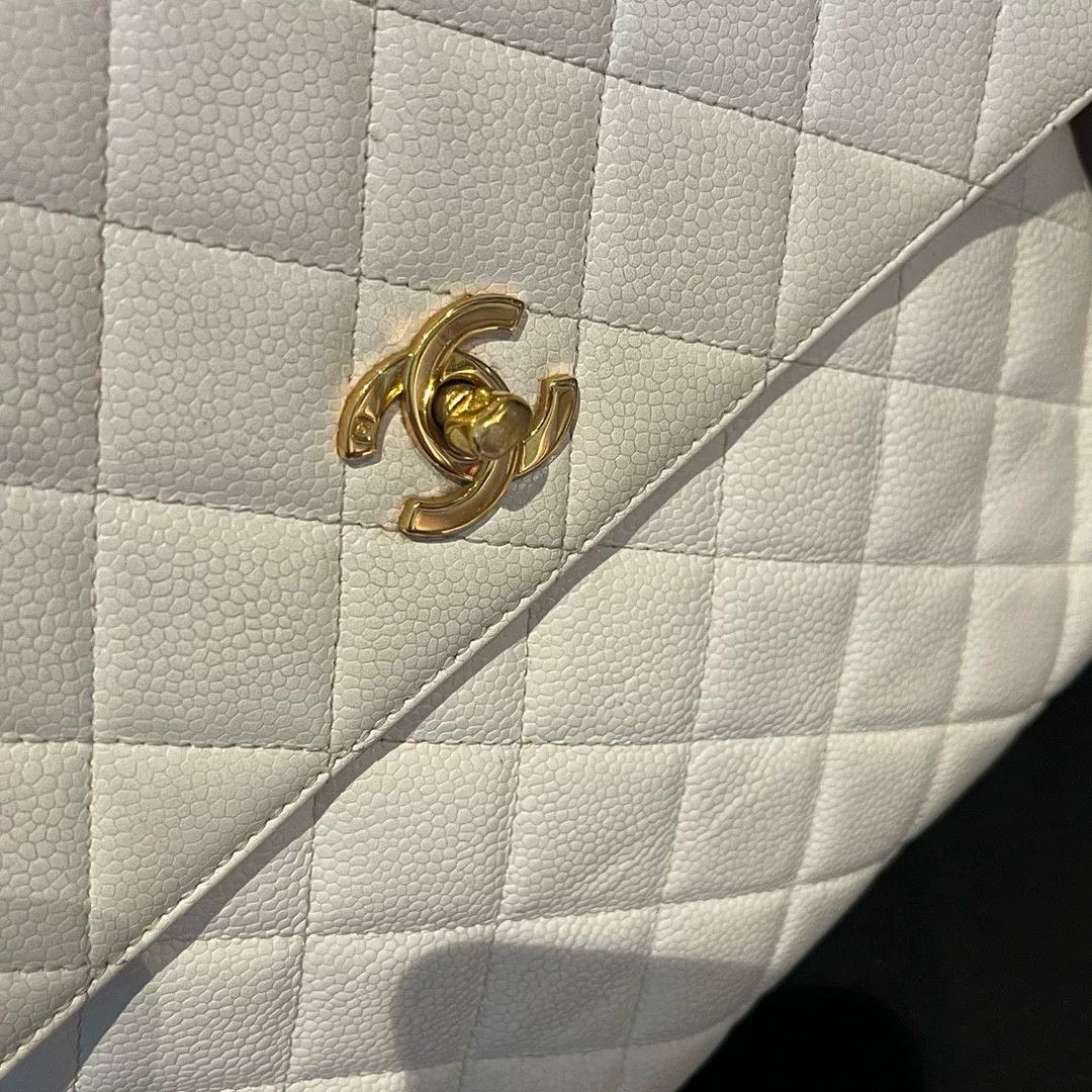 Chanel Pre-loved Bag Very good condition Size ONE SIZE - 3 Thumbnail