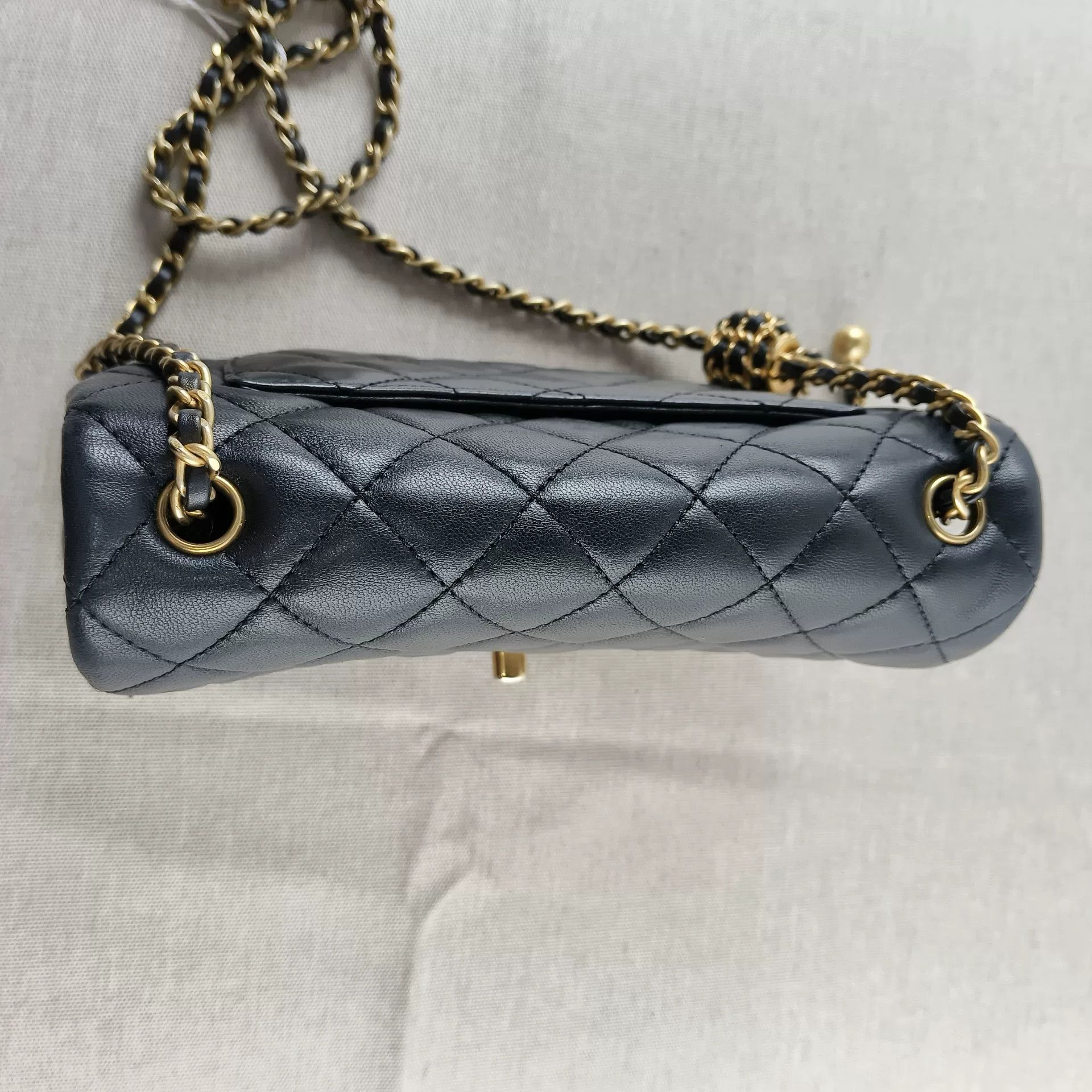 Chanel Pre-loved Bag Very good condition Size ONE SIZE - 6 Thumbnail