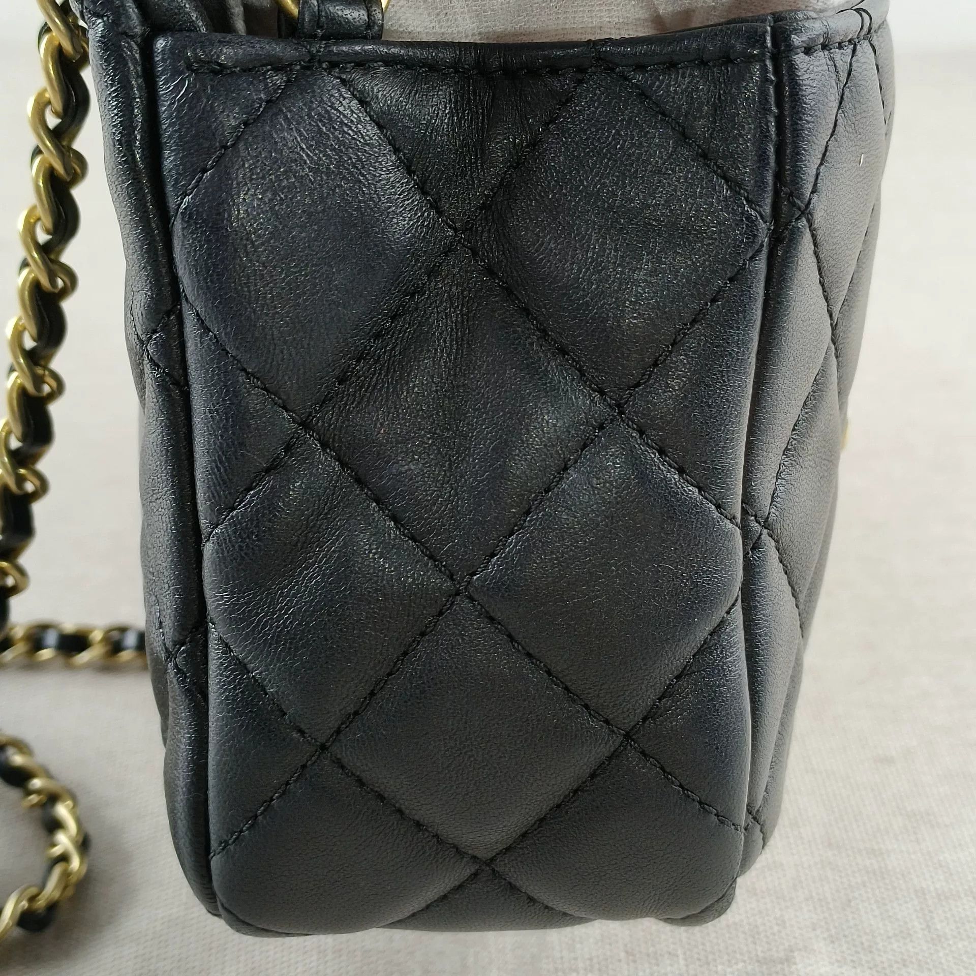 Chanel Pre-loved Bag Very good condition Size ONE SIZE - 2 Thumbnail