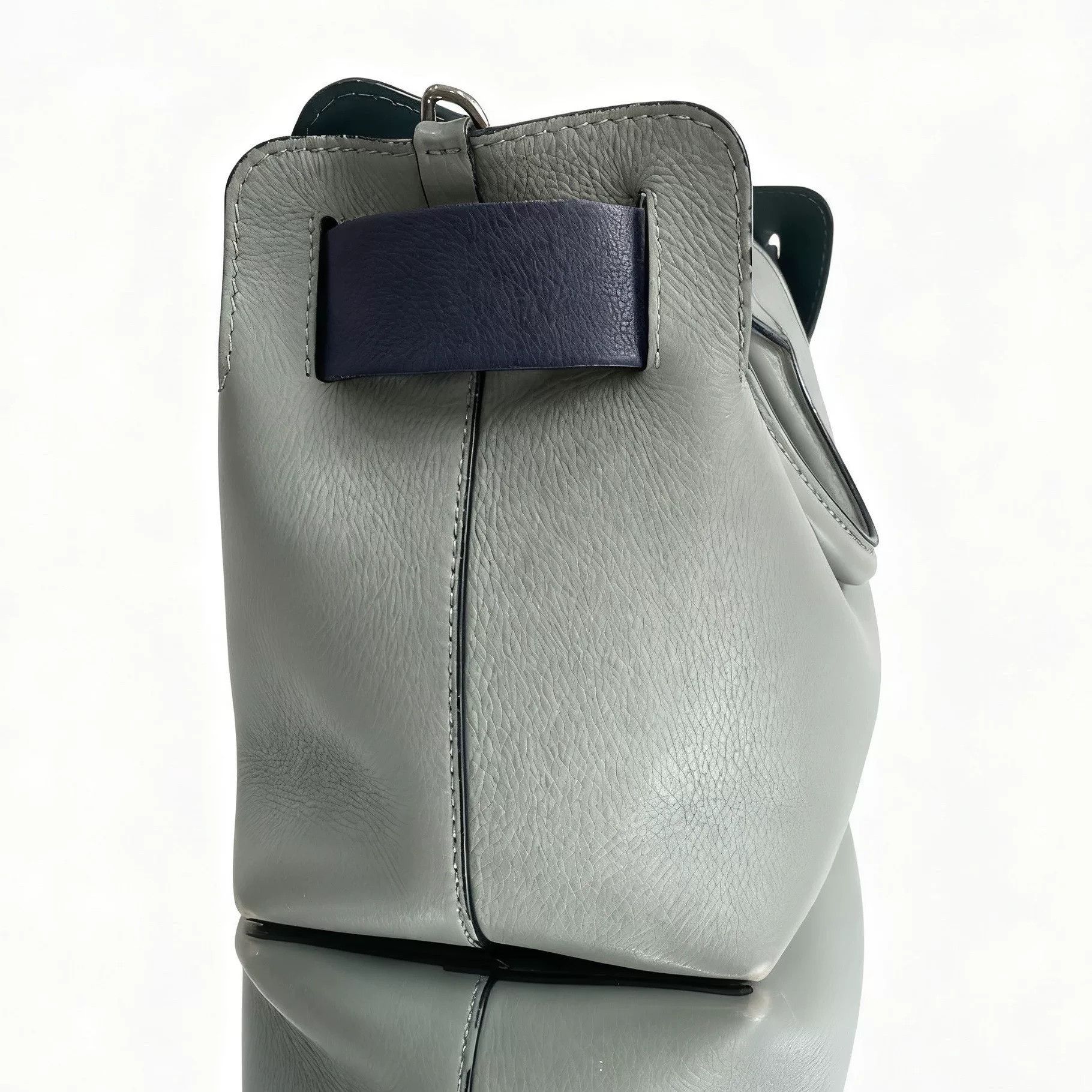 Burberry Pre-loved Bag Very good condition Size ONE SIZE - 4 Thumbnail