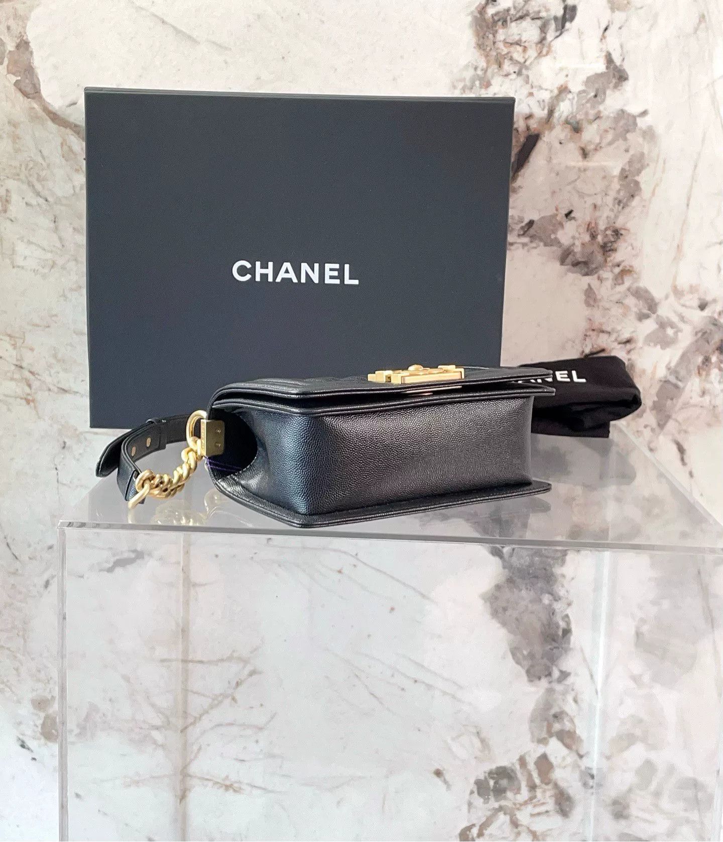 Chanel Pre-loved Bag Very good condition Size ONE SIZE - 5 Thumbnail