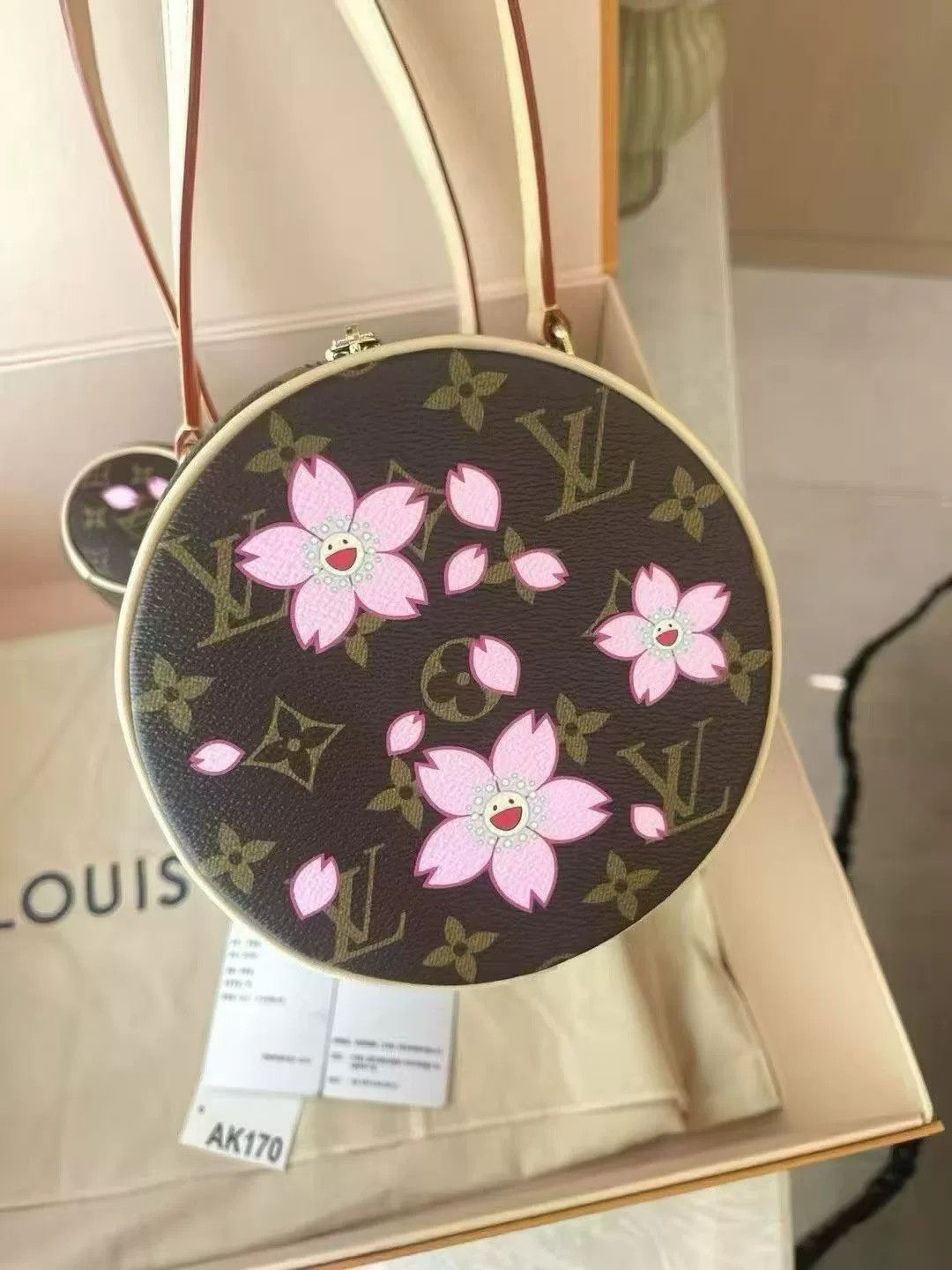 Louis Vuitton Pre-loved Bag Brand new condition Size ONE SIZE - 5 Thumbnail