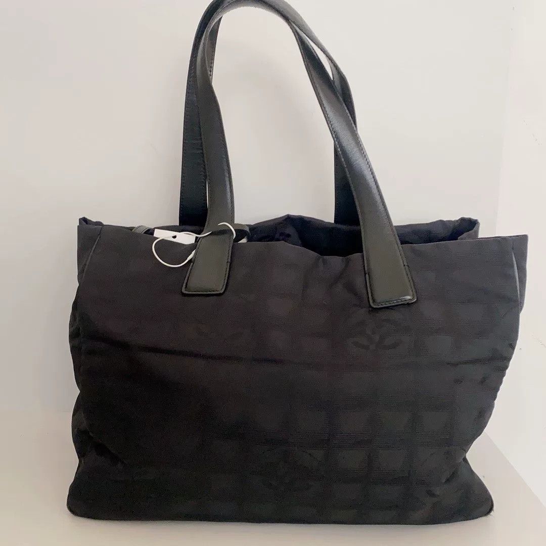 Chanel Pre-loved Bag Very good condition Size ONE SIZE - 5 Thumbnail