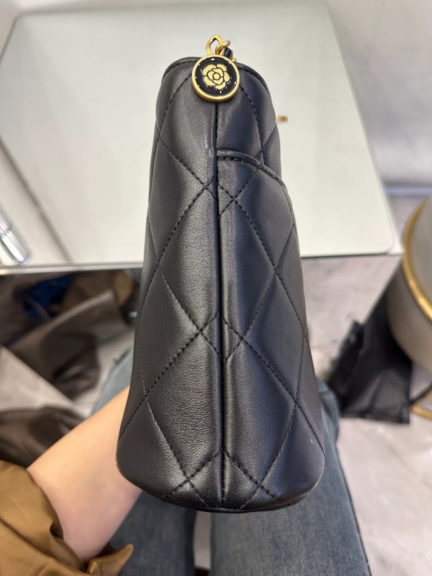 Chanel Pre-loved Bag Very good condition Size ONE SIZE - 2 Thumbnail