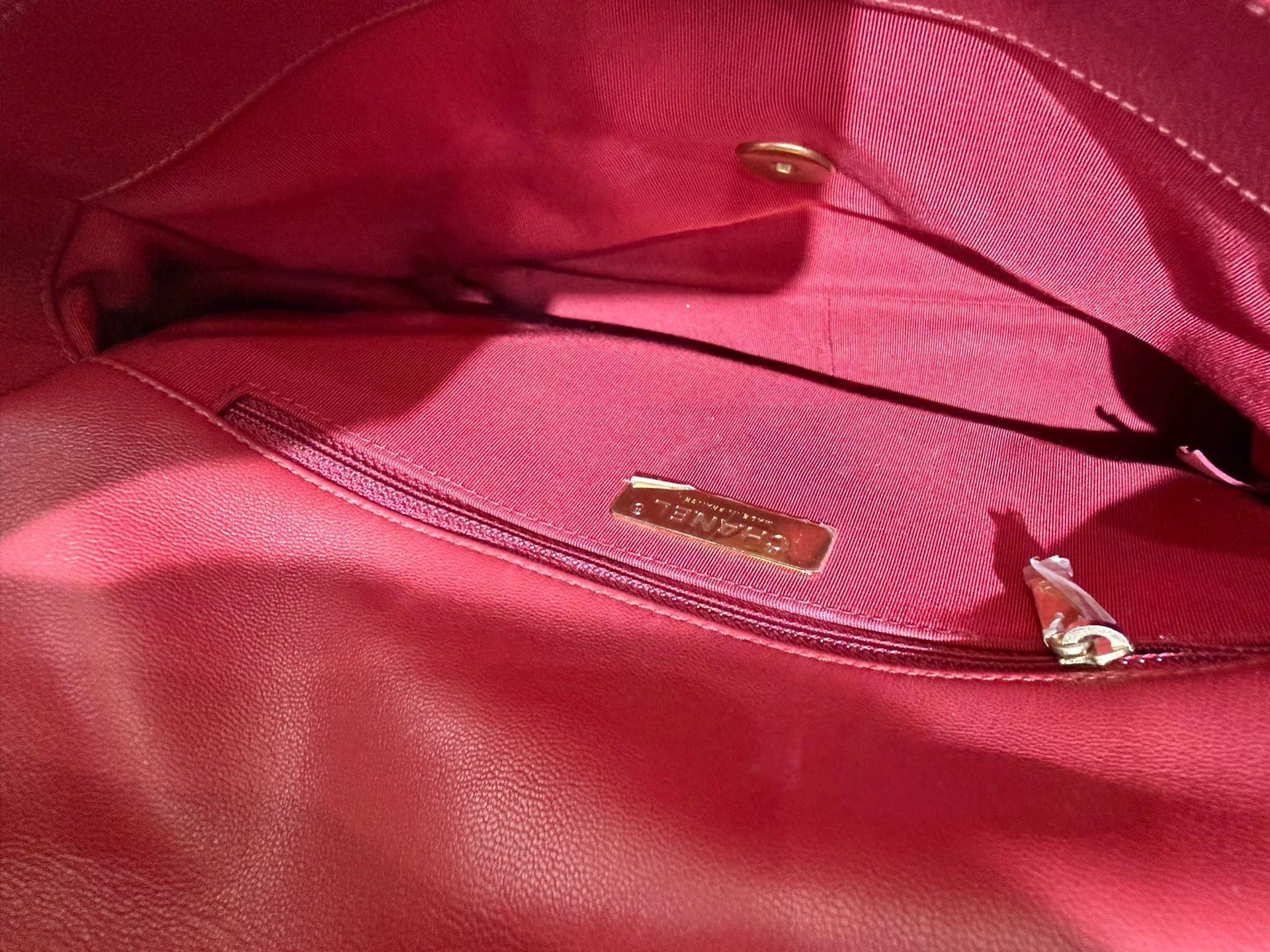 Chanel Pre-loved Bag Very good condition Size ONE SIZE - 8 Thumbnail