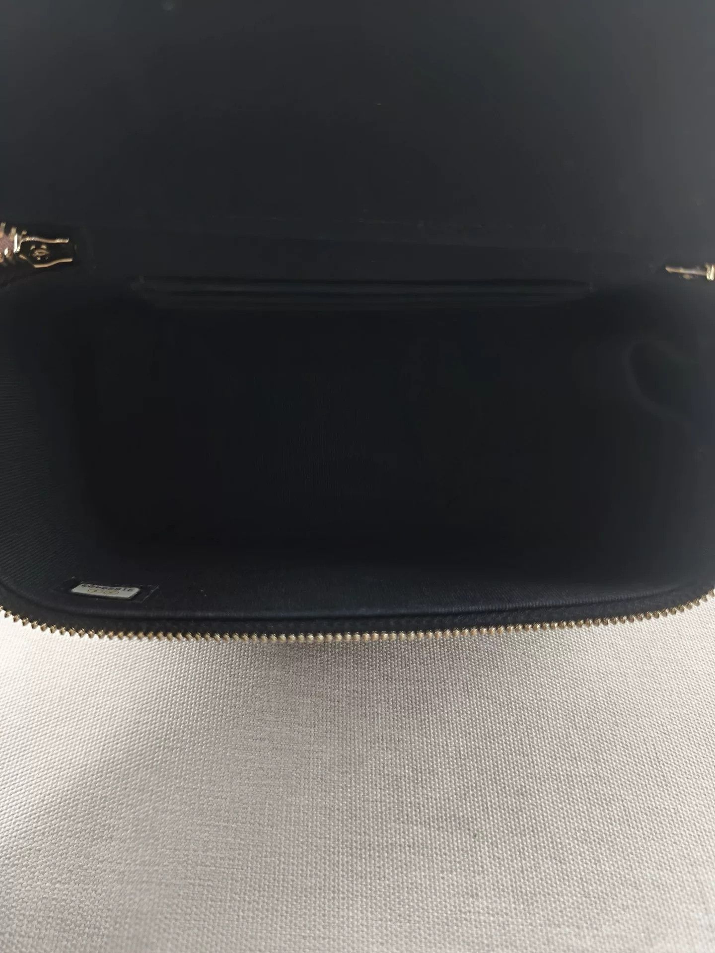 Chanel Pre-loved Bag Very good condition Size ONE SIZE - 4 Thumbnail