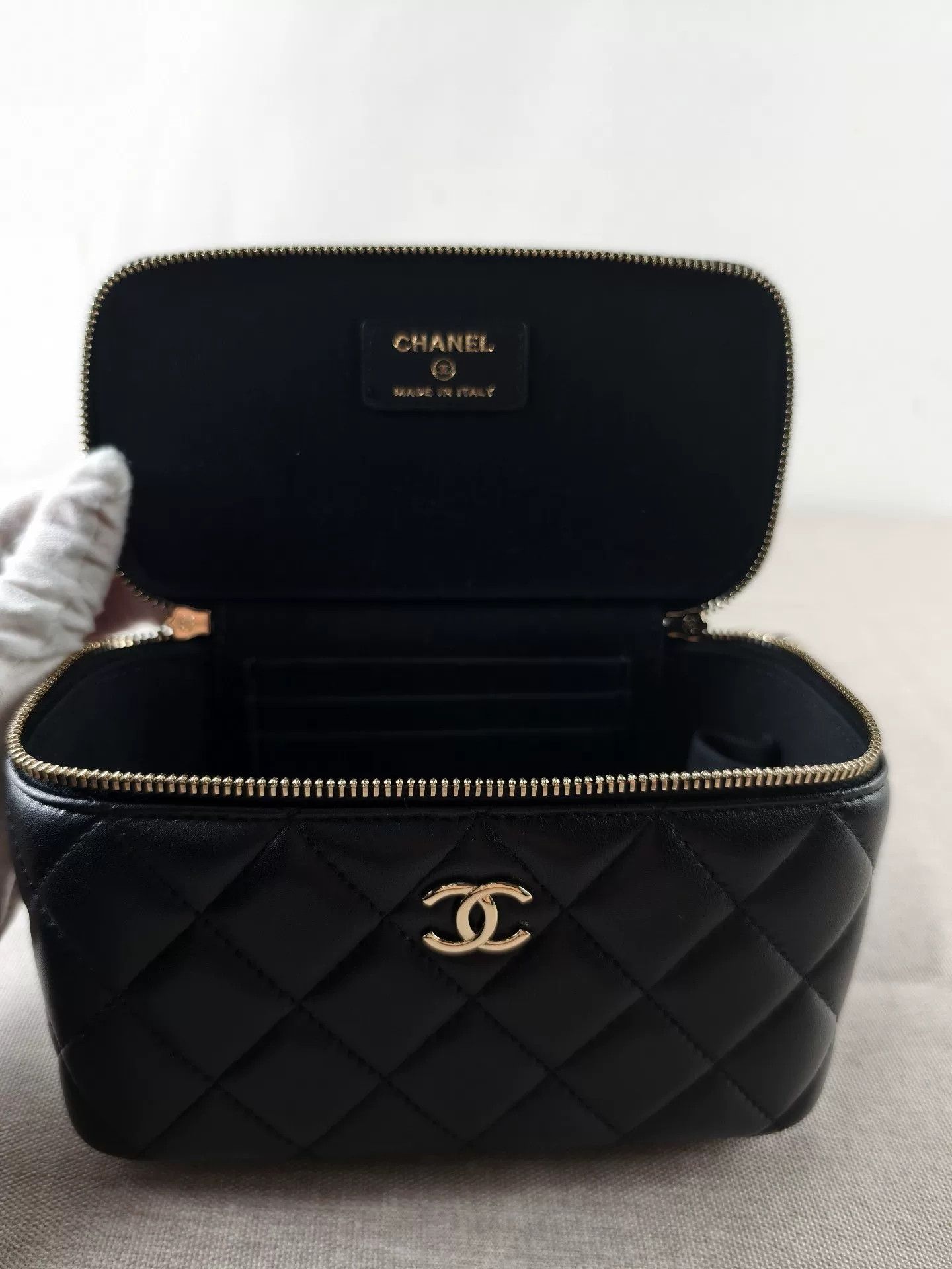 Chanel Pre-loved Bag Very good condition Size ONE SIZE - 5 Thumbnail