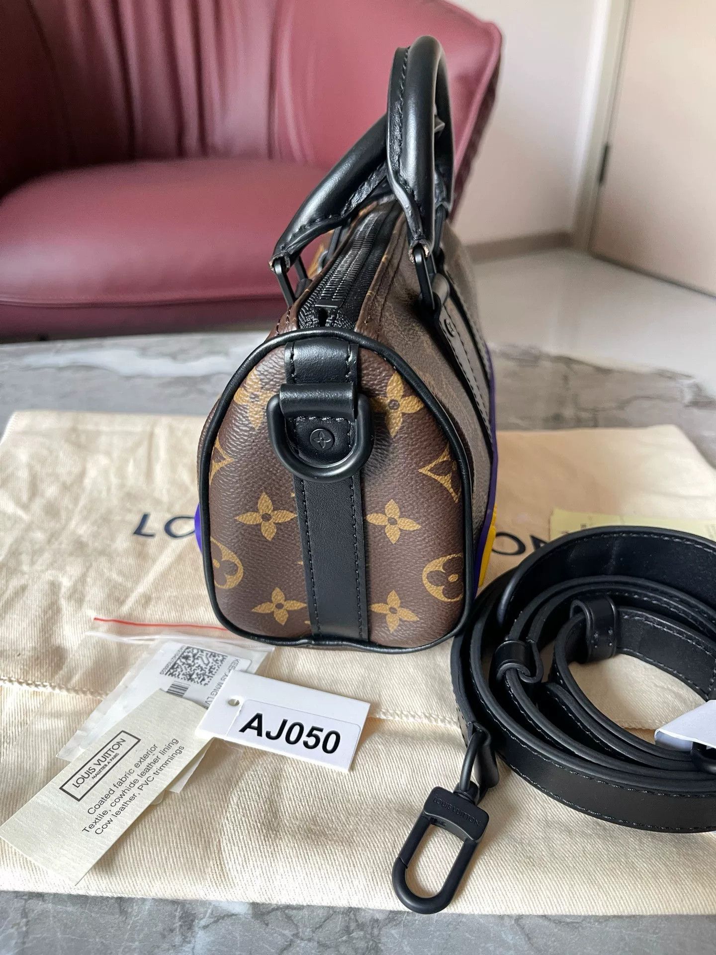 Louis Vuitton Pre-loved Bag Very good condition Size ONE SIZE - 4 Thumbnail