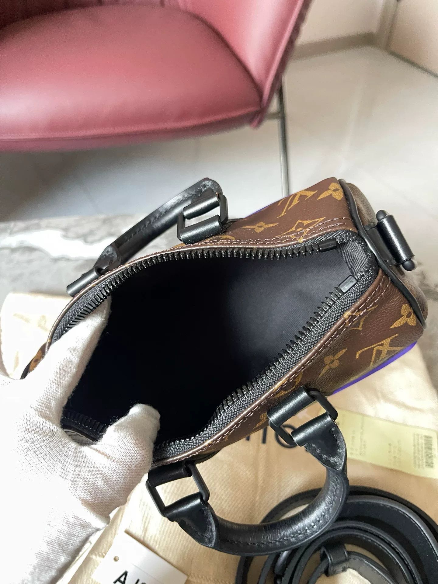 Louis Vuitton Pre-loved Bag Very good condition Size ONE SIZE - 8 Thumbnail