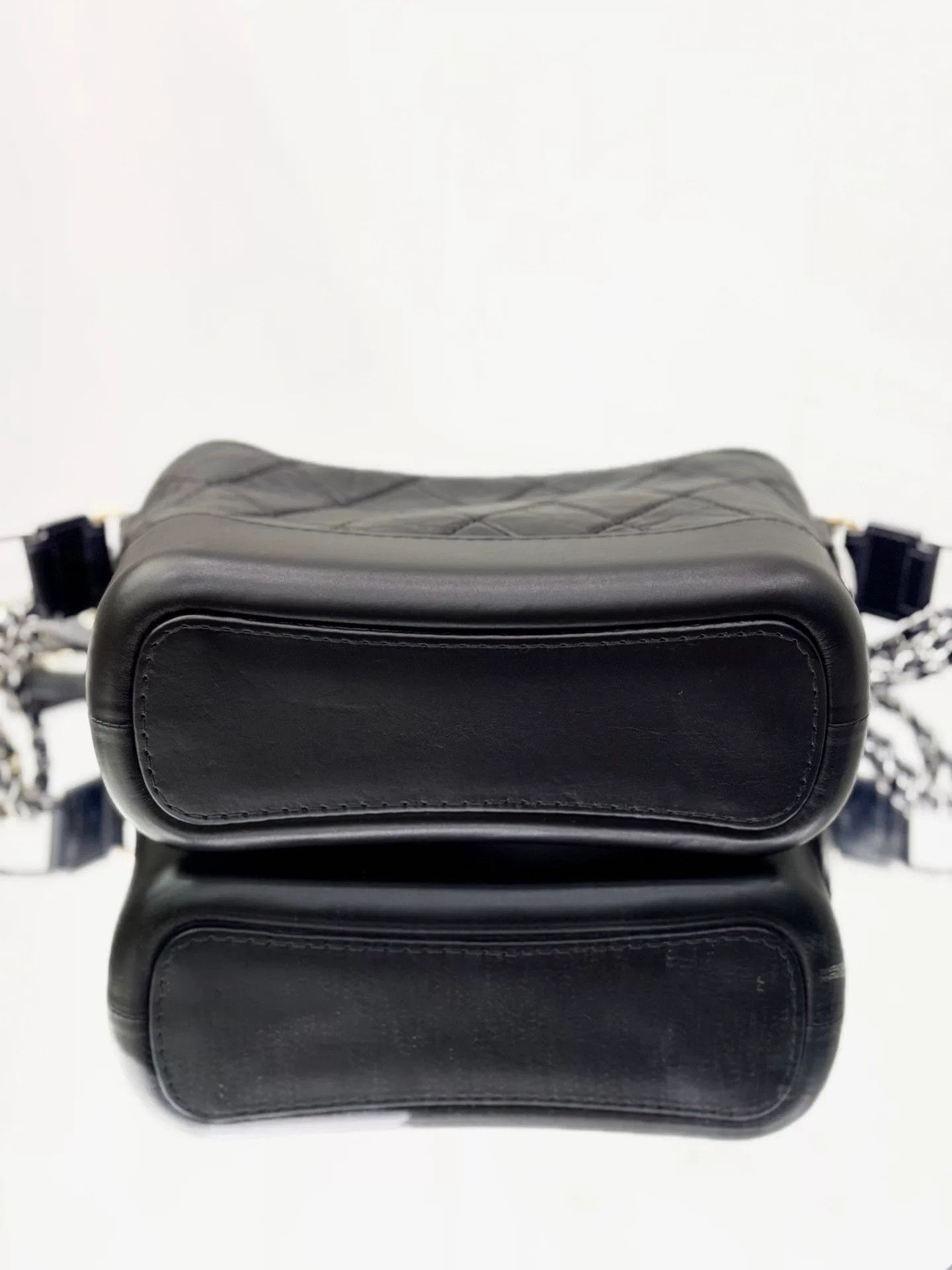 Chanel Pre-loved Bag Very good condition Size ONE SIZE - 6 Thumbnail