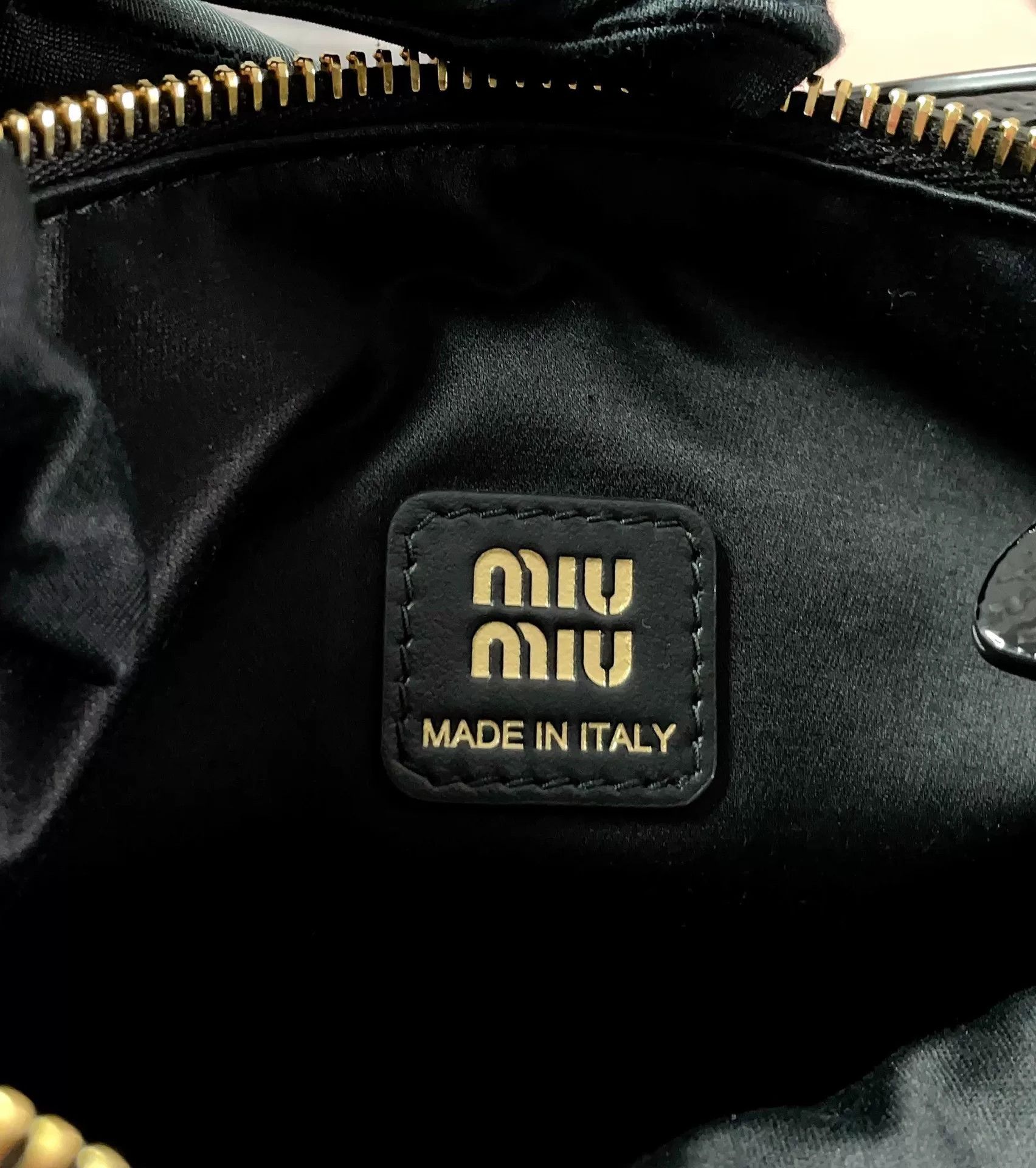 Miu Miu Pre-loved Bag Very good condition Size ONE SIZE - 8 Thumbnail
