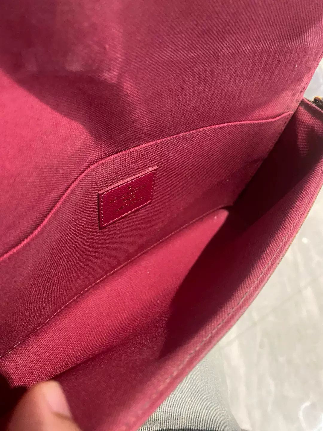 Louis Vuitton Pre-loved Bag Very good condition Size ONE SIZE - 4 Thumbnail