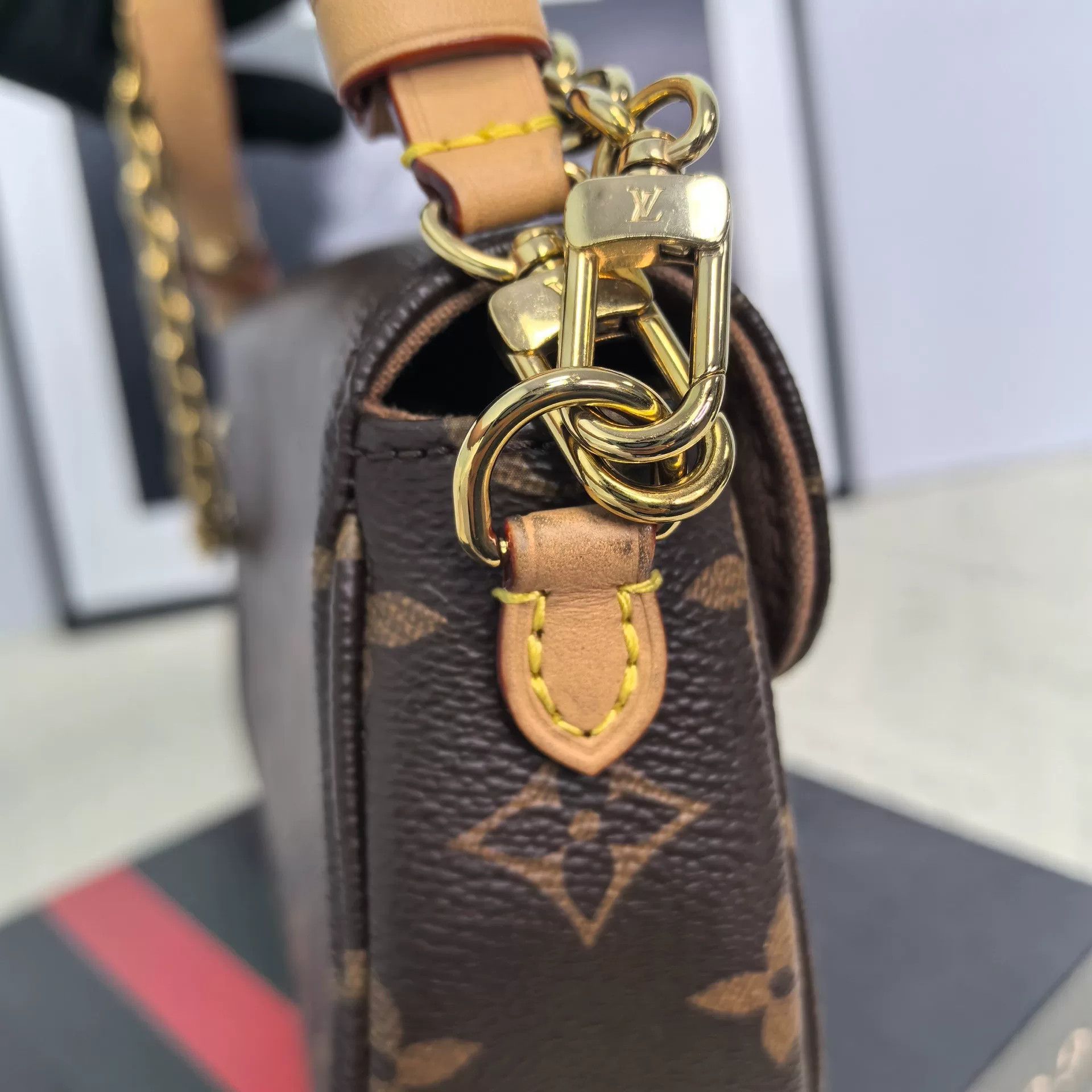Louis Vuitton Pre-loved Bag Very good condition Size ONE SIZE - 7 Thumbnail