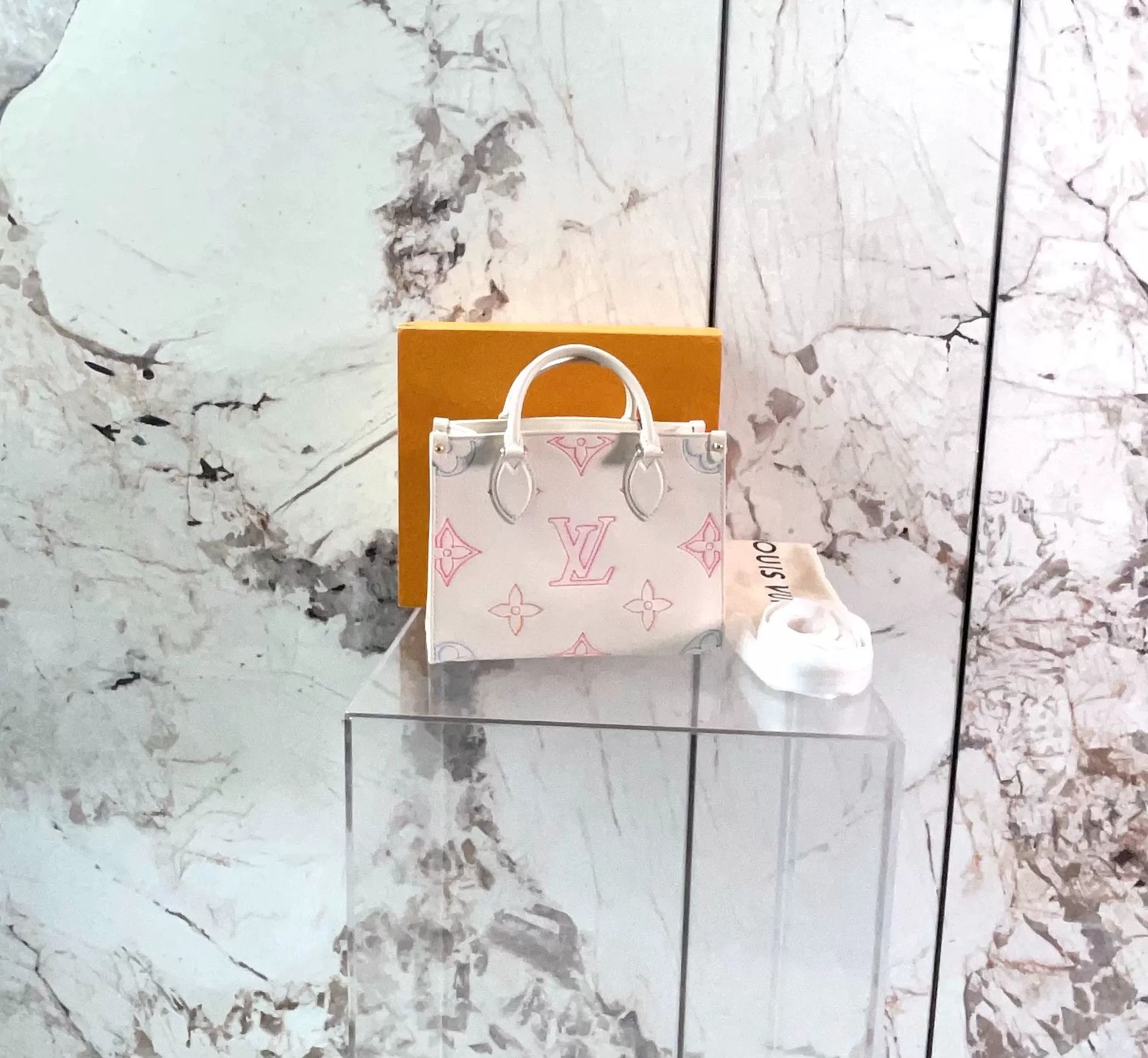 Louis Vuitton Pre-loved Bag Very good condition Size ONE SIZE - 2 Thumbnail