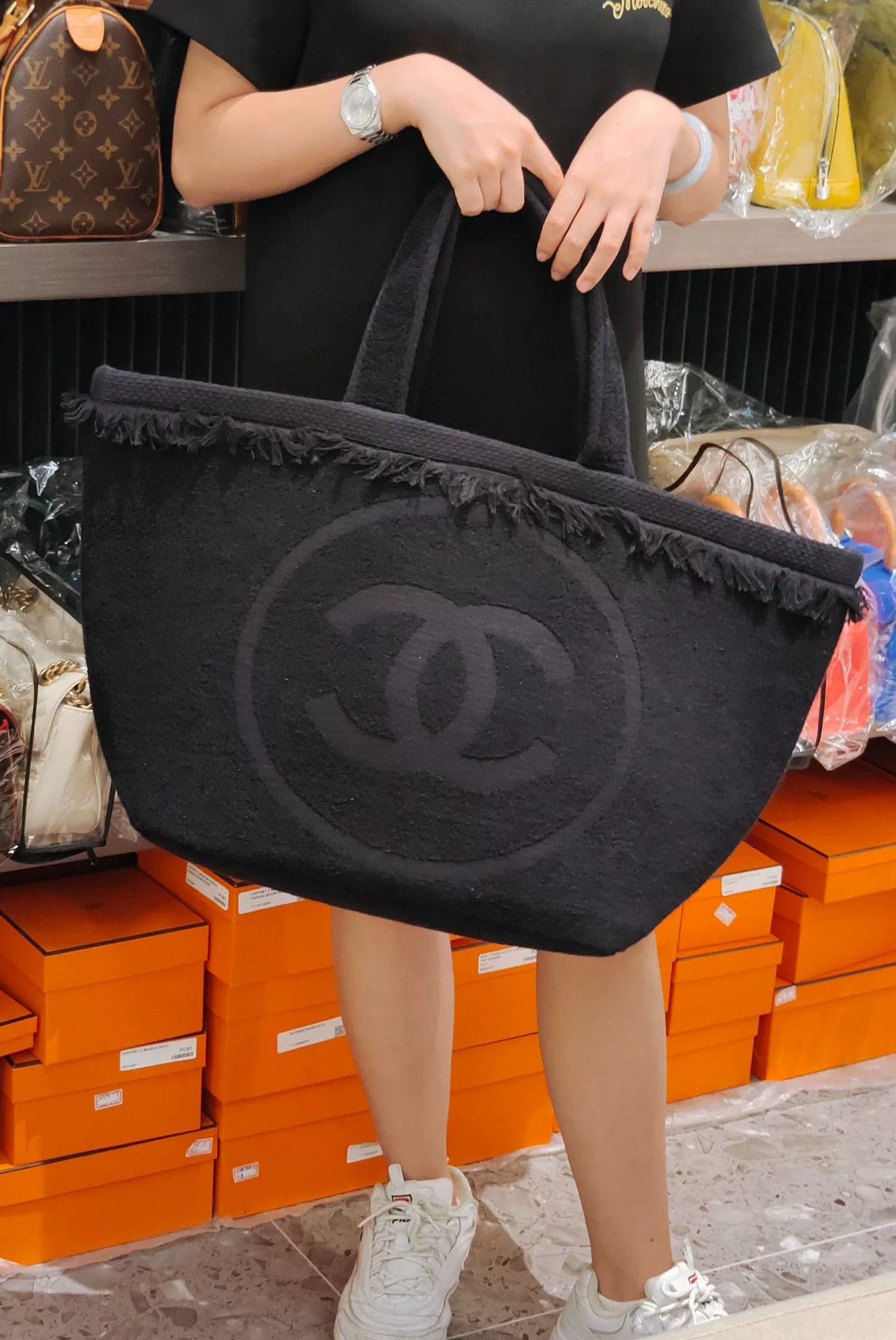 Chanel Pre-loved Bag Very good condition Size ONE SIZE - 9 Thumbnail