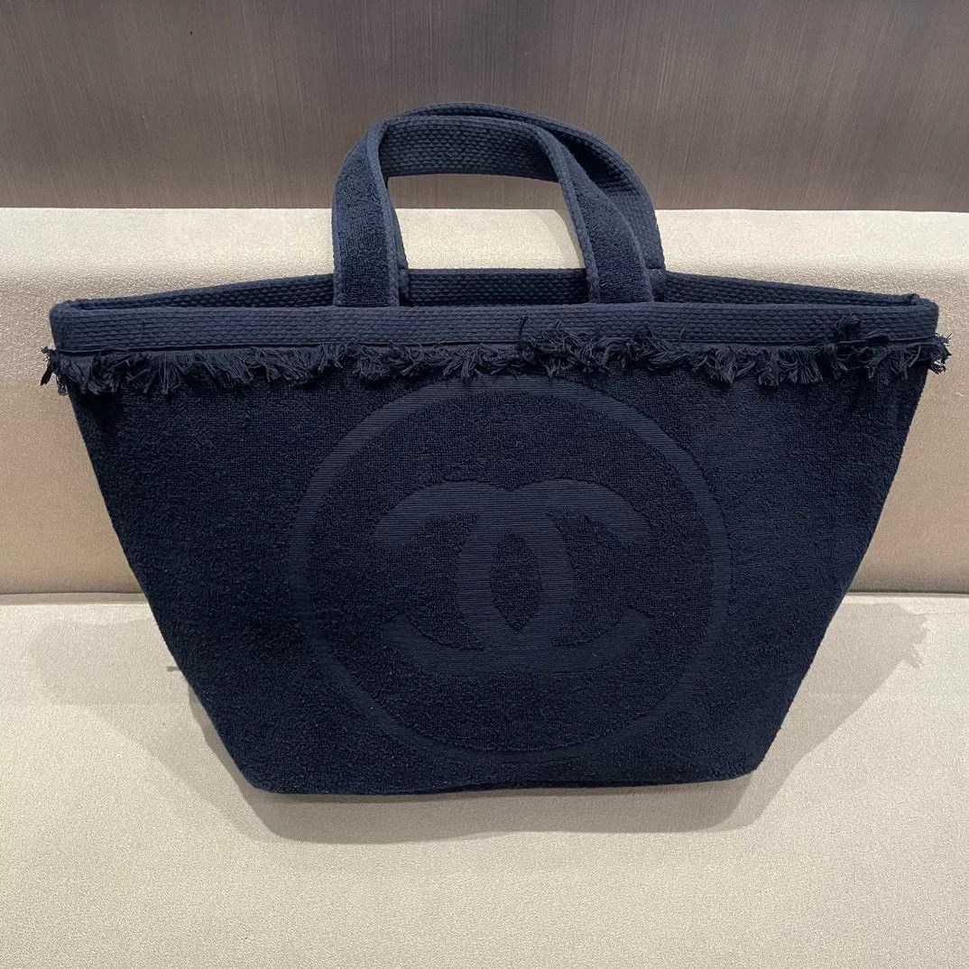 Chanel Pre-loved Bag Very good condition Size ONE SIZE - 2 Thumbnail