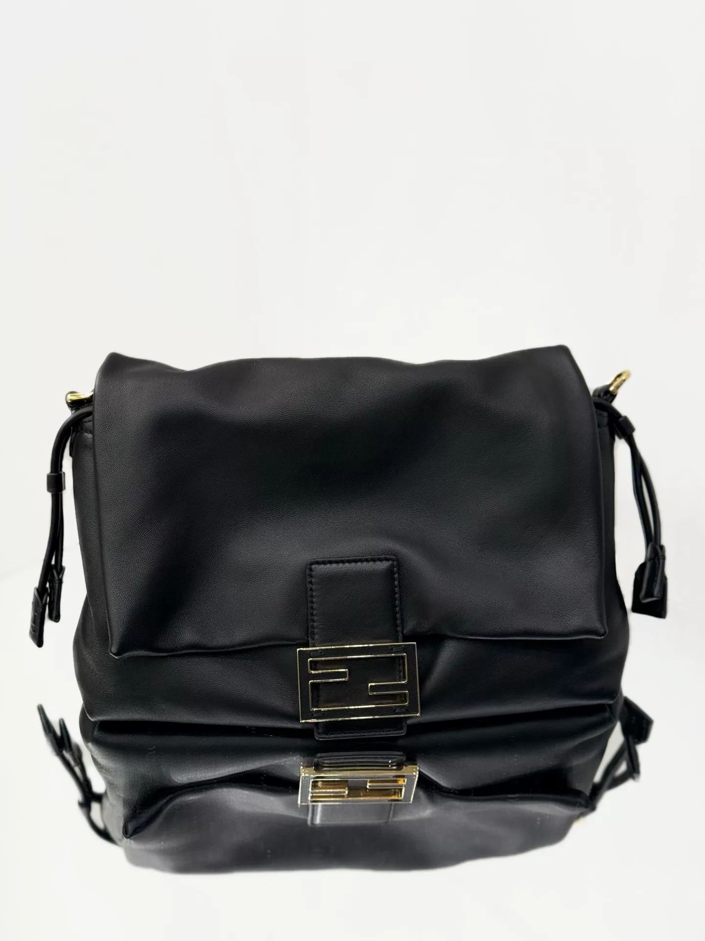 Fendi Pre-loved Bag Very good condition Size ONE SIZE - 2 Thumbnail