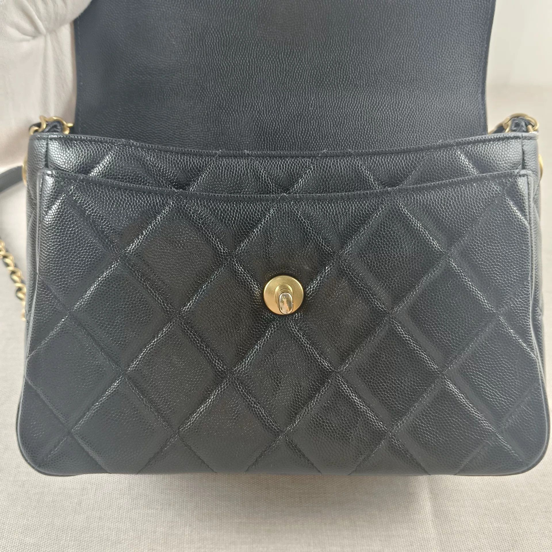 Chanel Pre-loved Bag Very good condition Size ONE SIZE - 7 Thumbnail