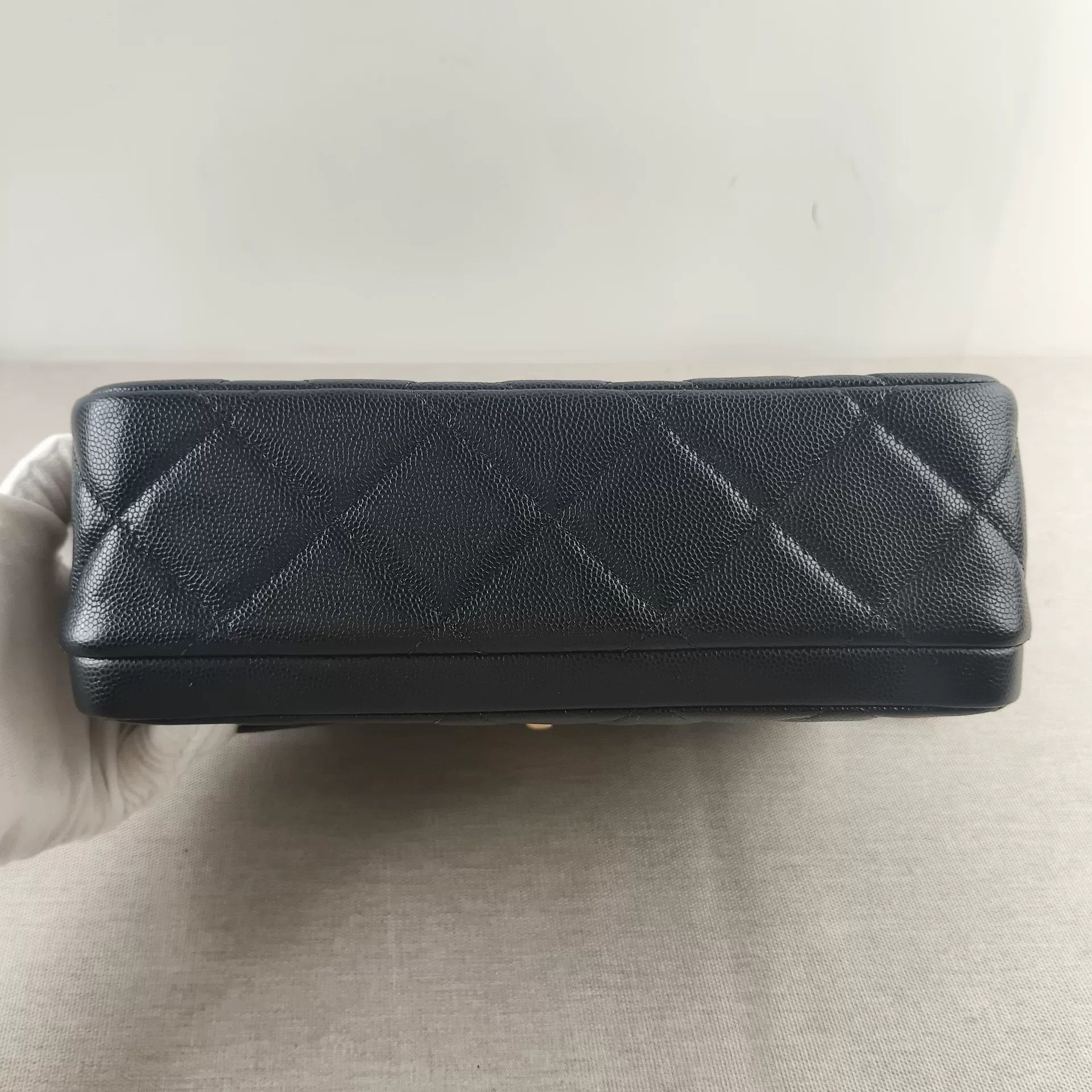 Chanel Pre-loved Bag Very good condition Size ONE SIZE - 3 Thumbnail