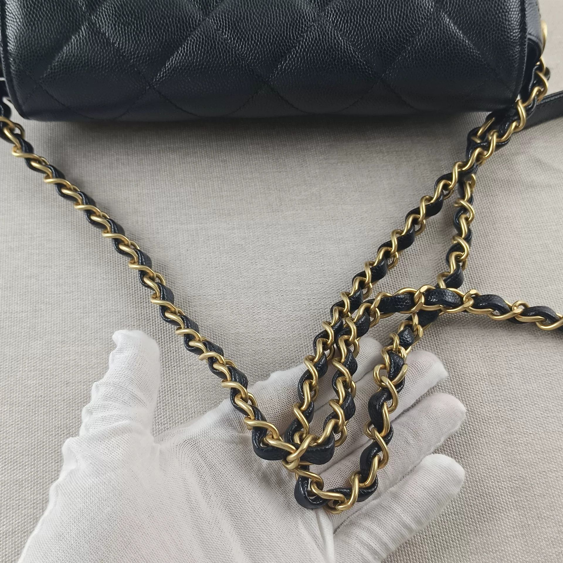 Chanel Pre-loved Bag Very good condition Size ONE SIZE - 8 Thumbnail