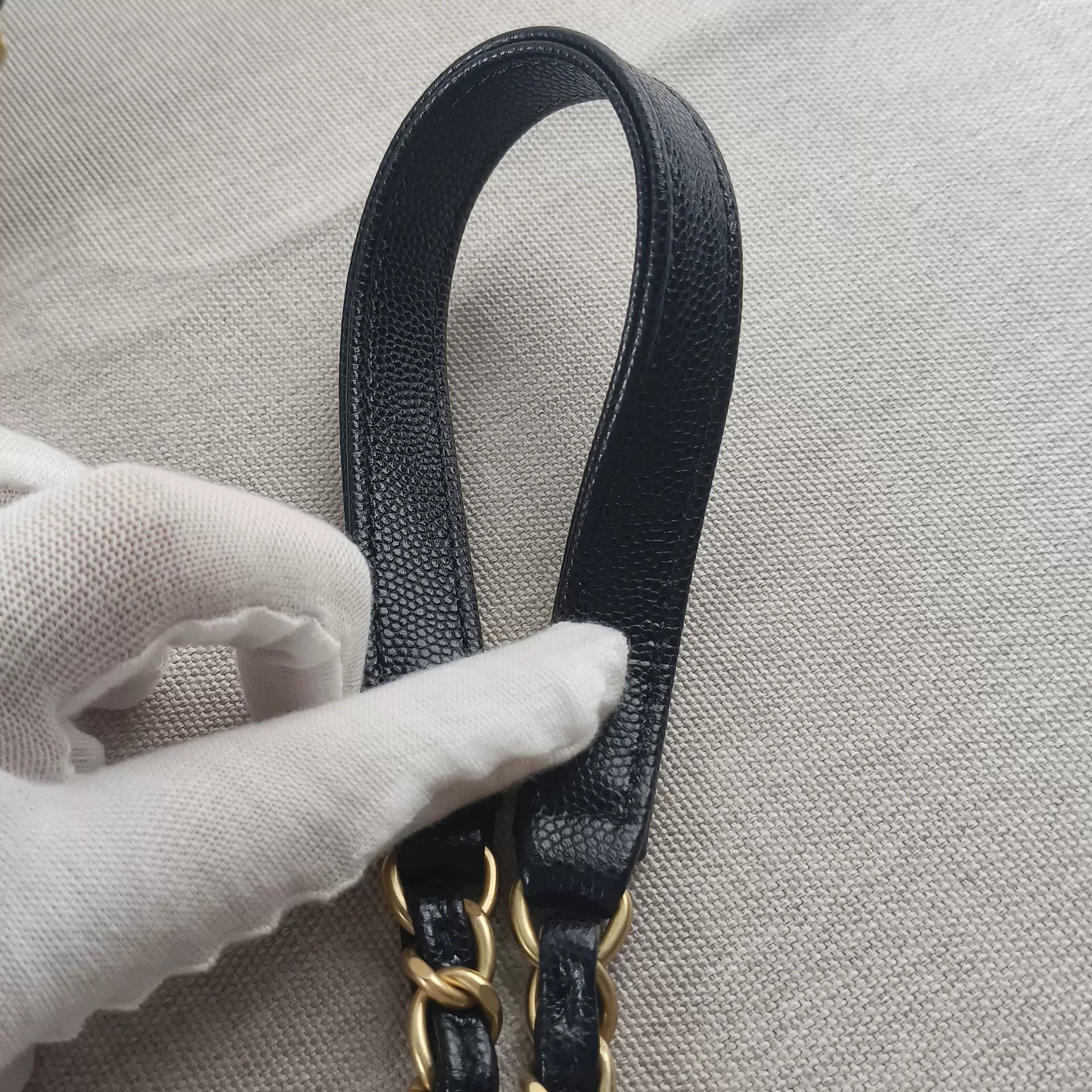 Chanel Pre-loved Bag Very good condition Size ONE SIZE - 9 Thumbnail