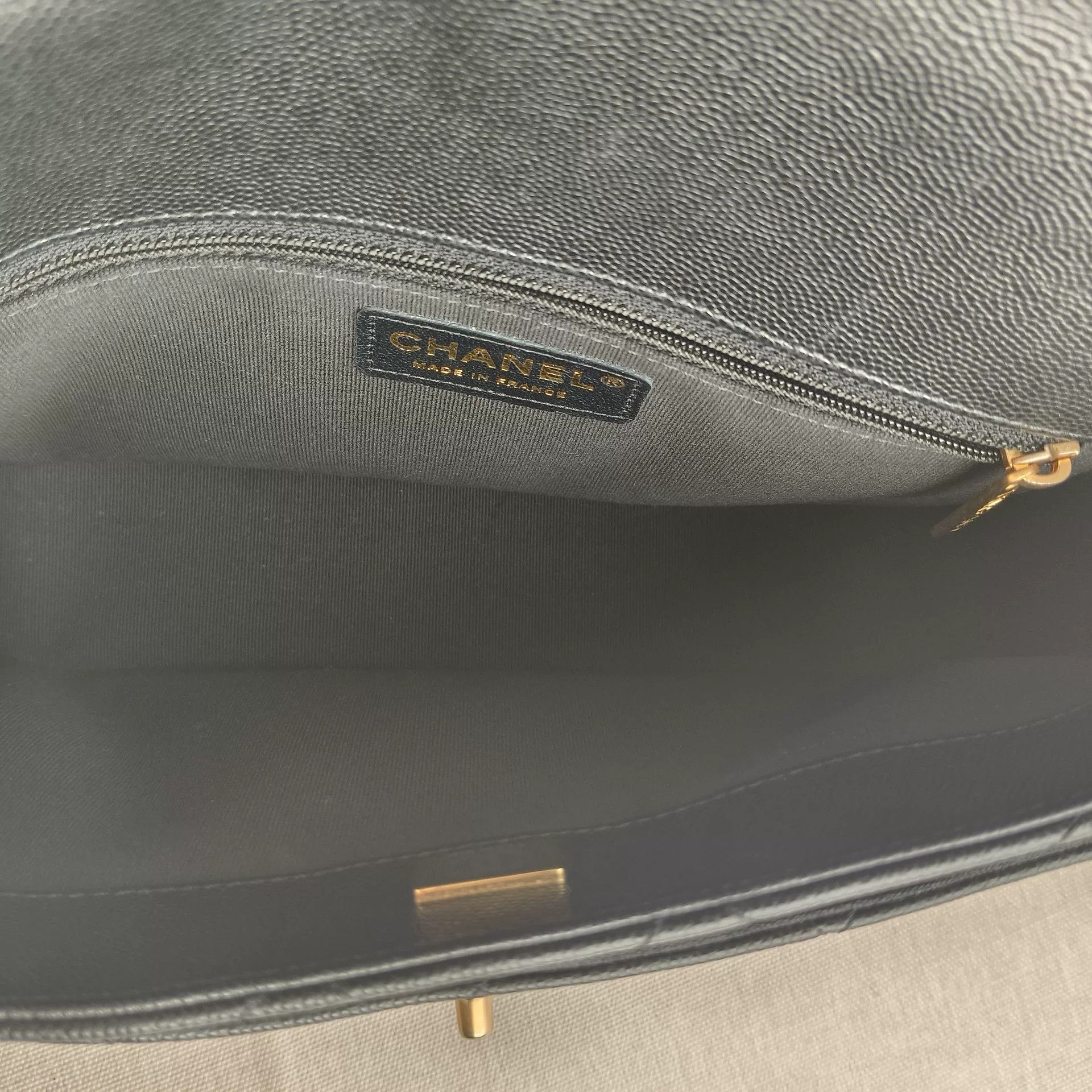 Chanel Pre-loved Bag Very good condition Size ONE SIZE - 6 Thumbnail