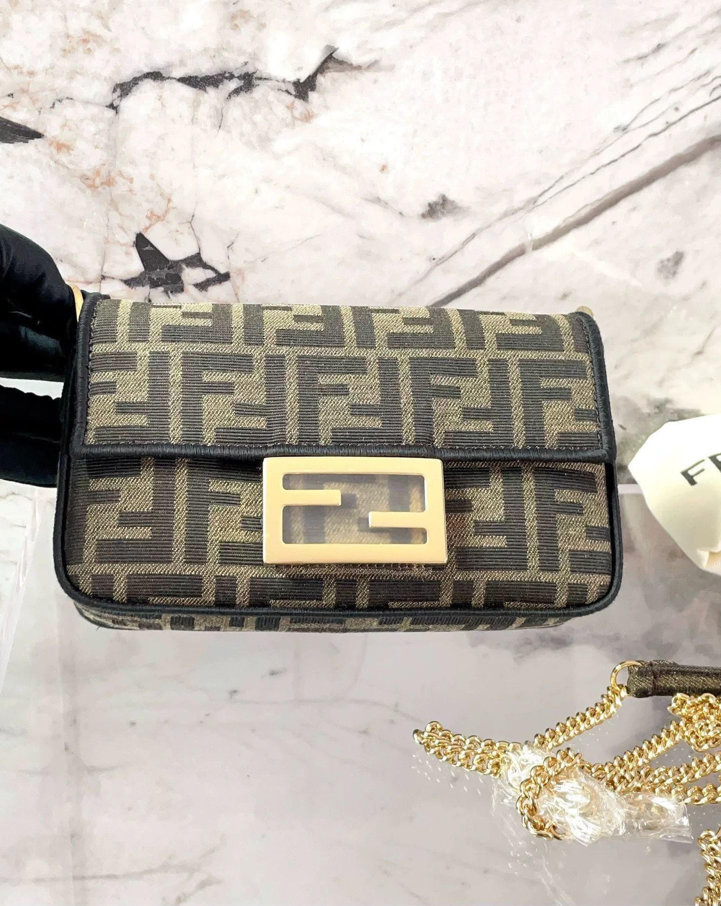 Fendi Pre-loved Bag Very good condition Size ONE SIZE - 7 Thumbnail