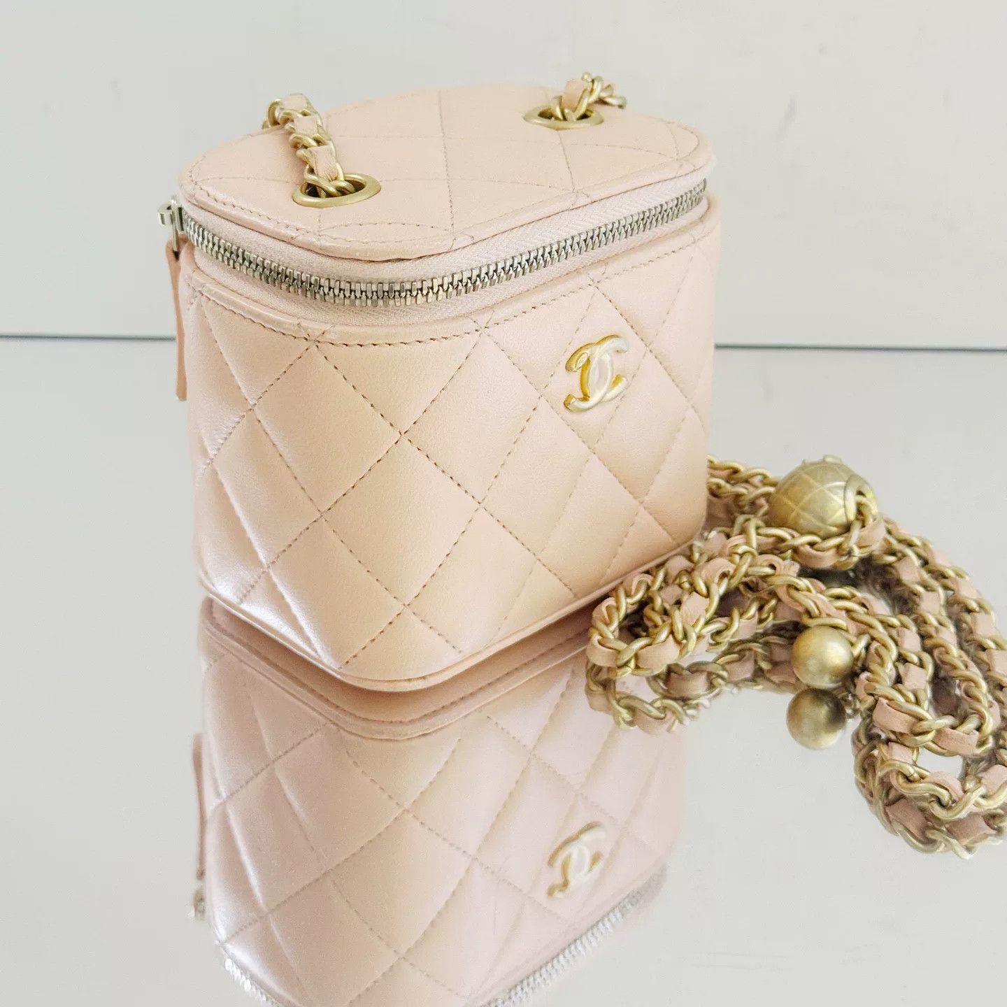 Chanel Pre-loved Bag Very good condition Size ONE SIZE - 3 Thumbnail