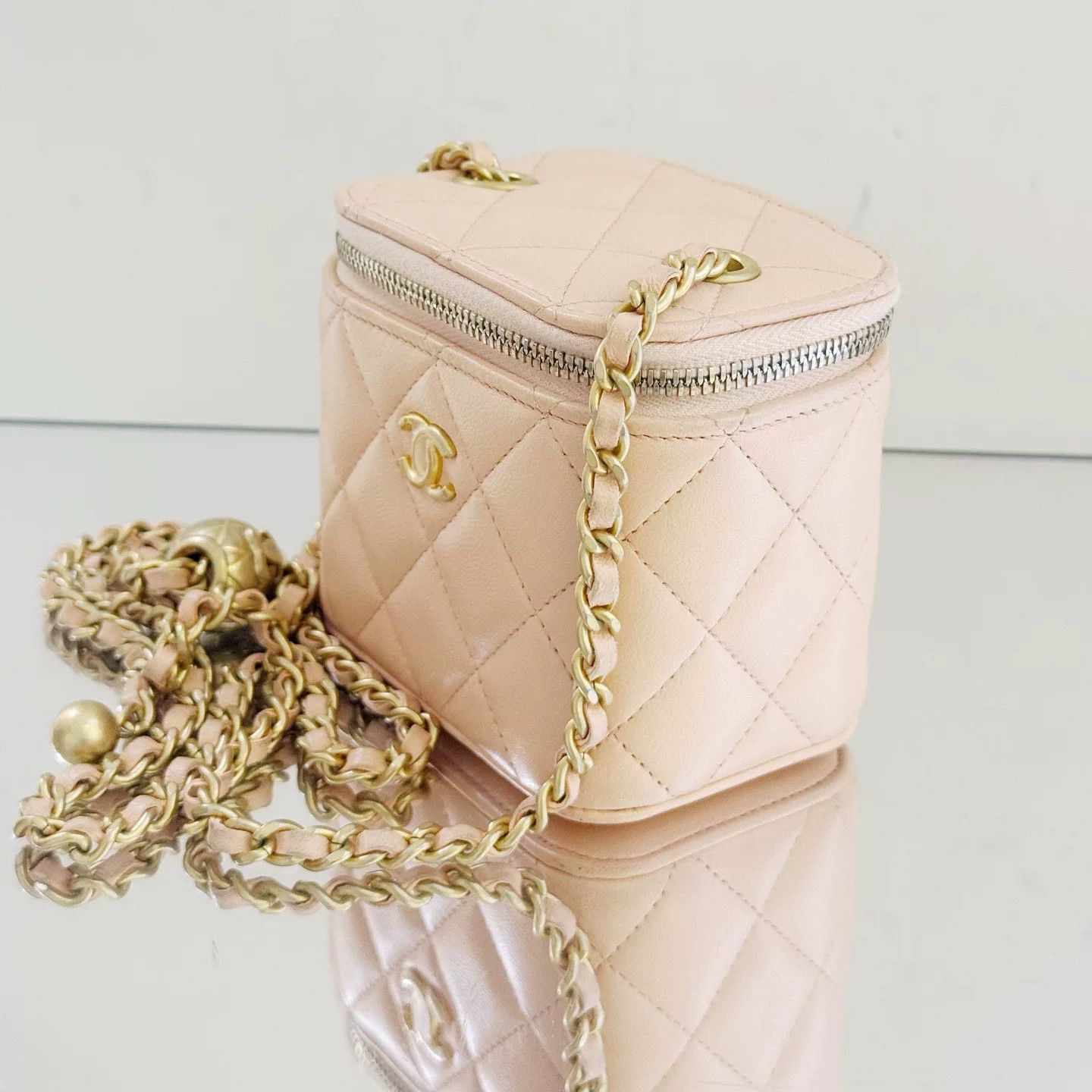 Chanel Pre-loved Bag Very good condition Size ONE SIZE - 4 Thumbnail