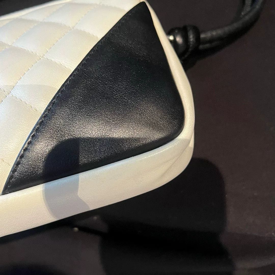 Chanel Pre-loved Bag Very good condition Size ONE SIZE - 7 Thumbnail