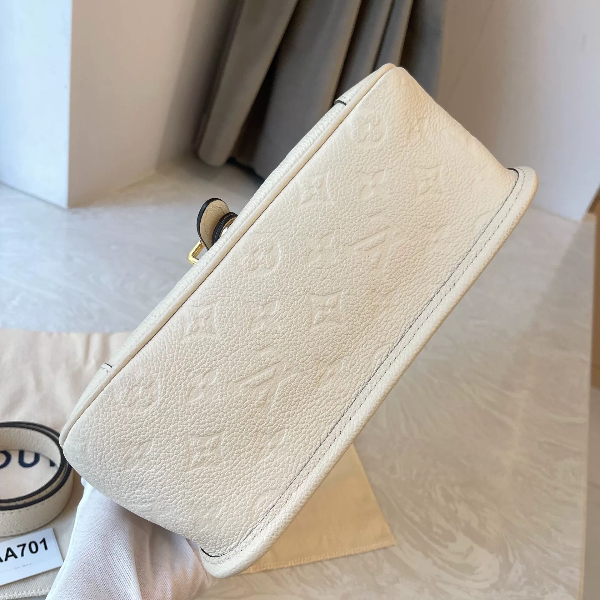 Louis Vuitton Pre-loved Bag Brand new condition Size ONE SIZE - 9 Thumbnail