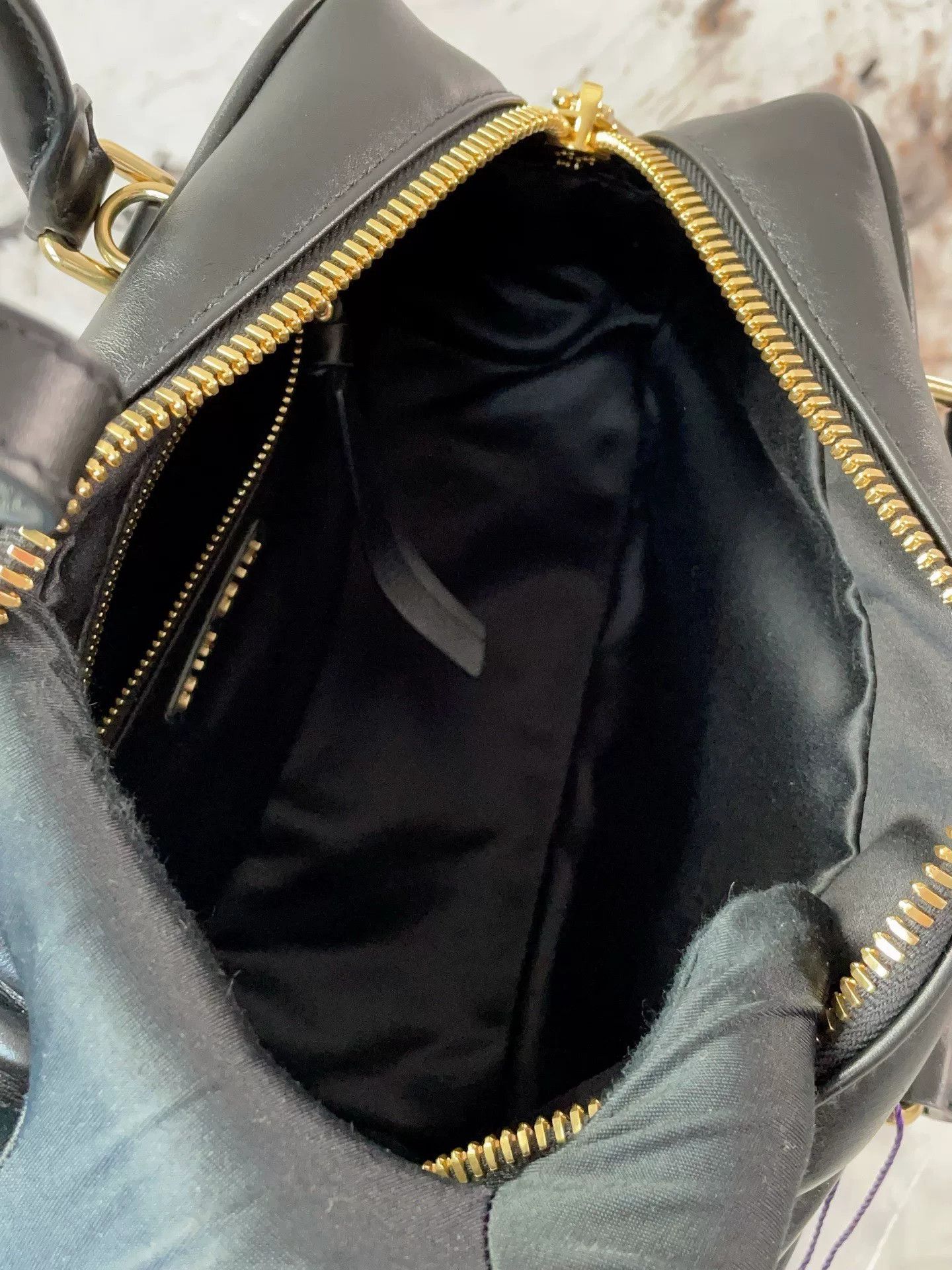 Miu Miu Pre-loved Bag Very good condition Size ONE SIZE - 9 Thumbnail