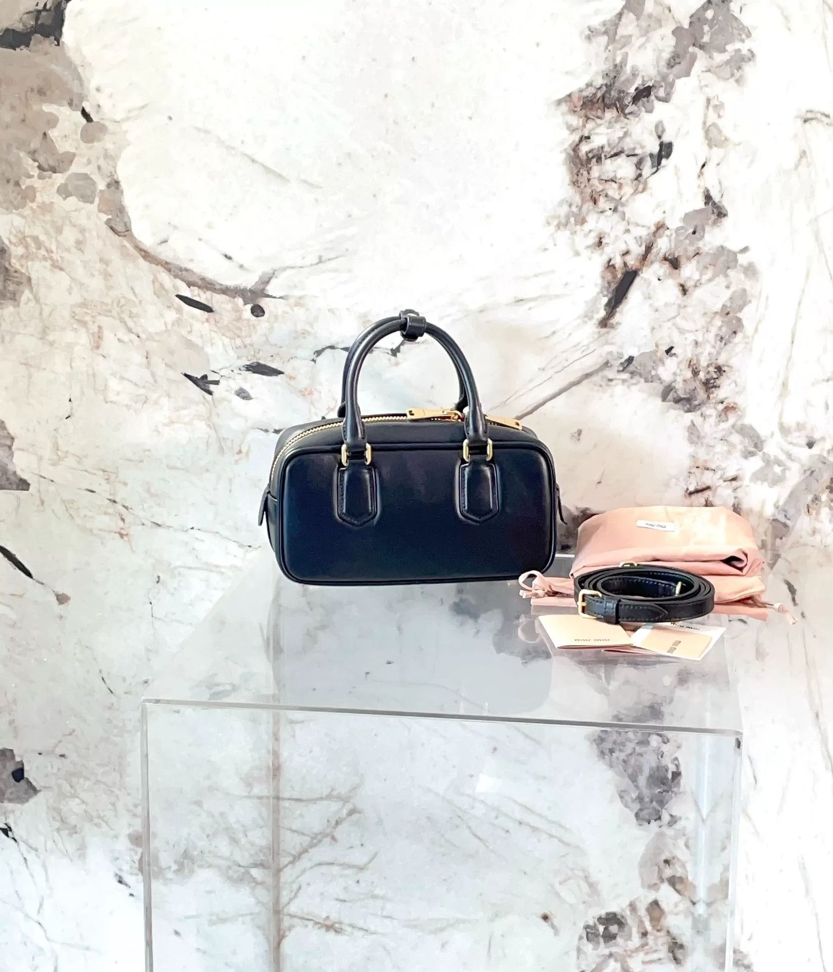 Miu Miu Pre-loved Bag Very good condition Size ONE SIZE - 2 Thumbnail
