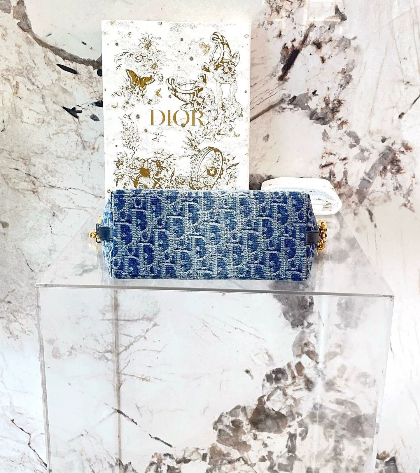 Dior Pre-loved Bag Very good condition Size ONE SIZE - 4 Thumbnail