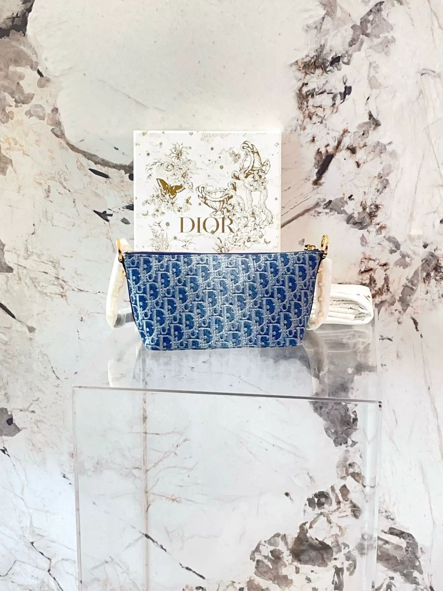 Dior Pre-loved Bag Very good condition Size ONE SIZE - 2 Thumbnail