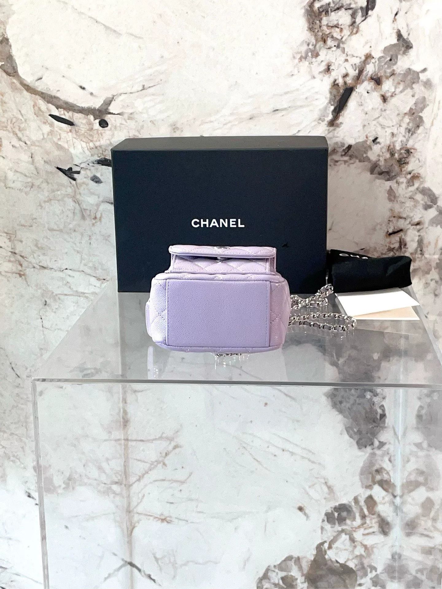 Chanel Pre-loved Bag Very good condition Size ONE SIZE - 4 Thumbnail