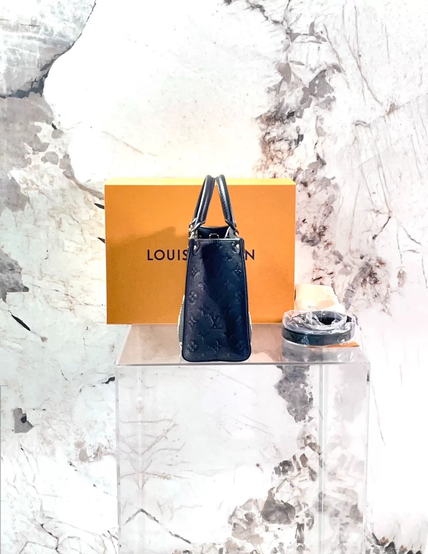 Louis Vuitton Pre-loved Bag Very good condition Size ONE SIZE - 3 Thumbnail