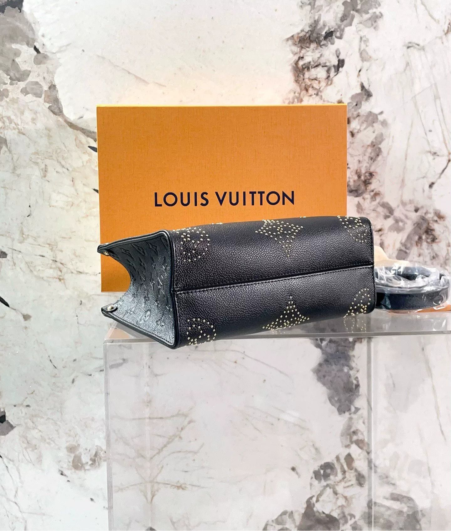 Louis Vuitton Pre-loved Bag Very good condition Size ONE SIZE - 5 Thumbnail