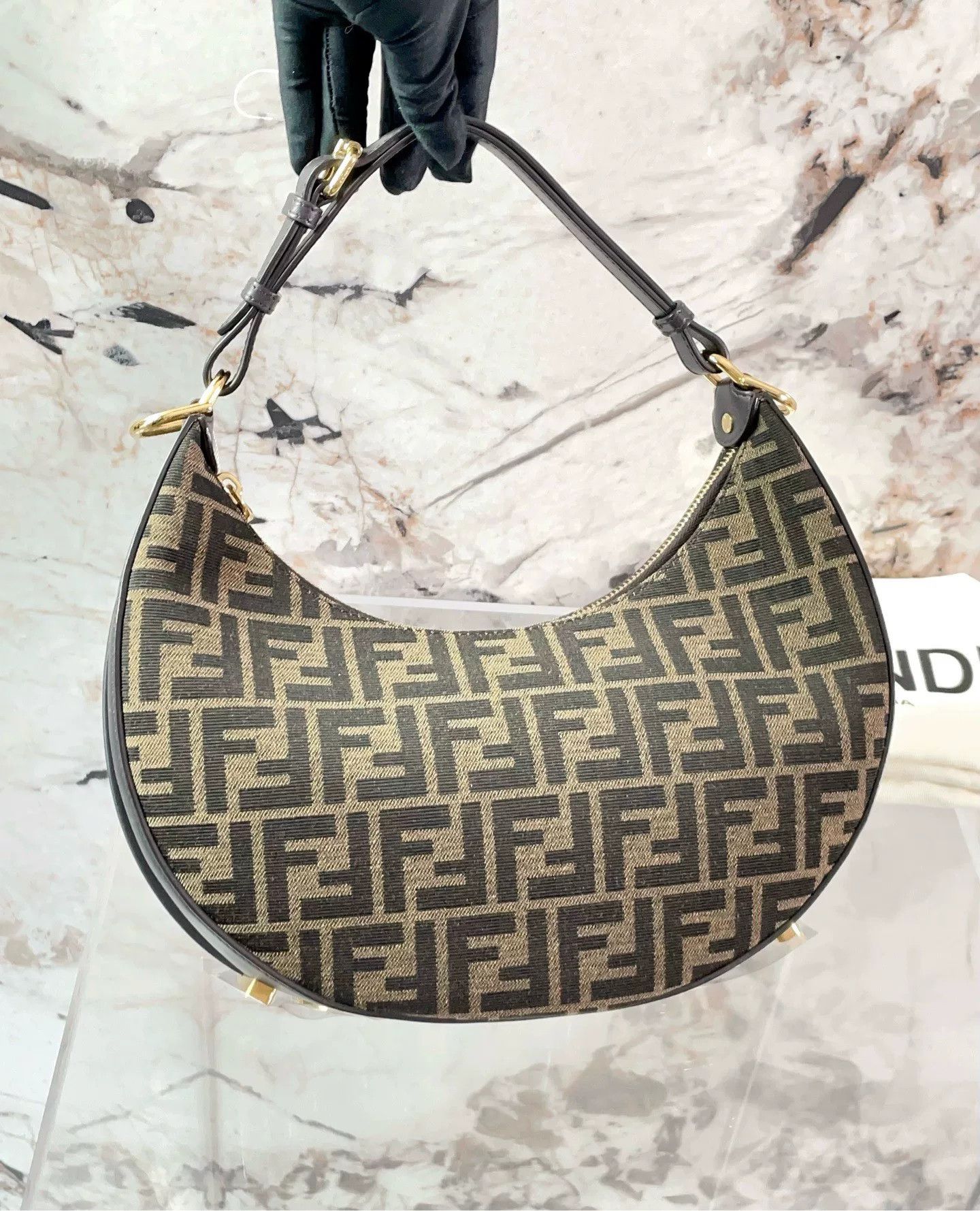 Fendi Pre-loved Bag Very good condition Size ONE SIZE - 7 Thumbnail