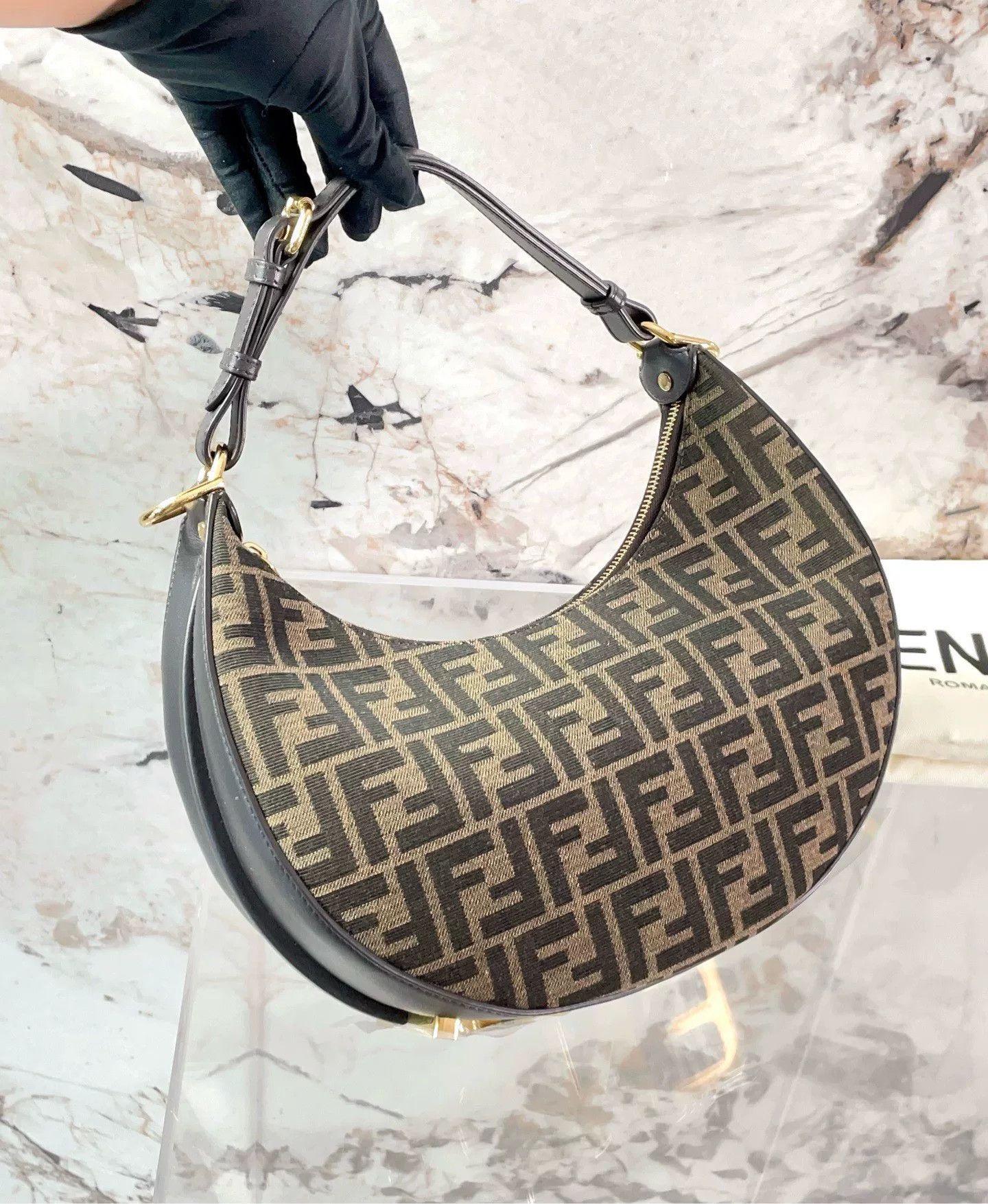 Fendi Pre-loved Bag Very good condition Size ONE SIZE - 6 Thumbnail