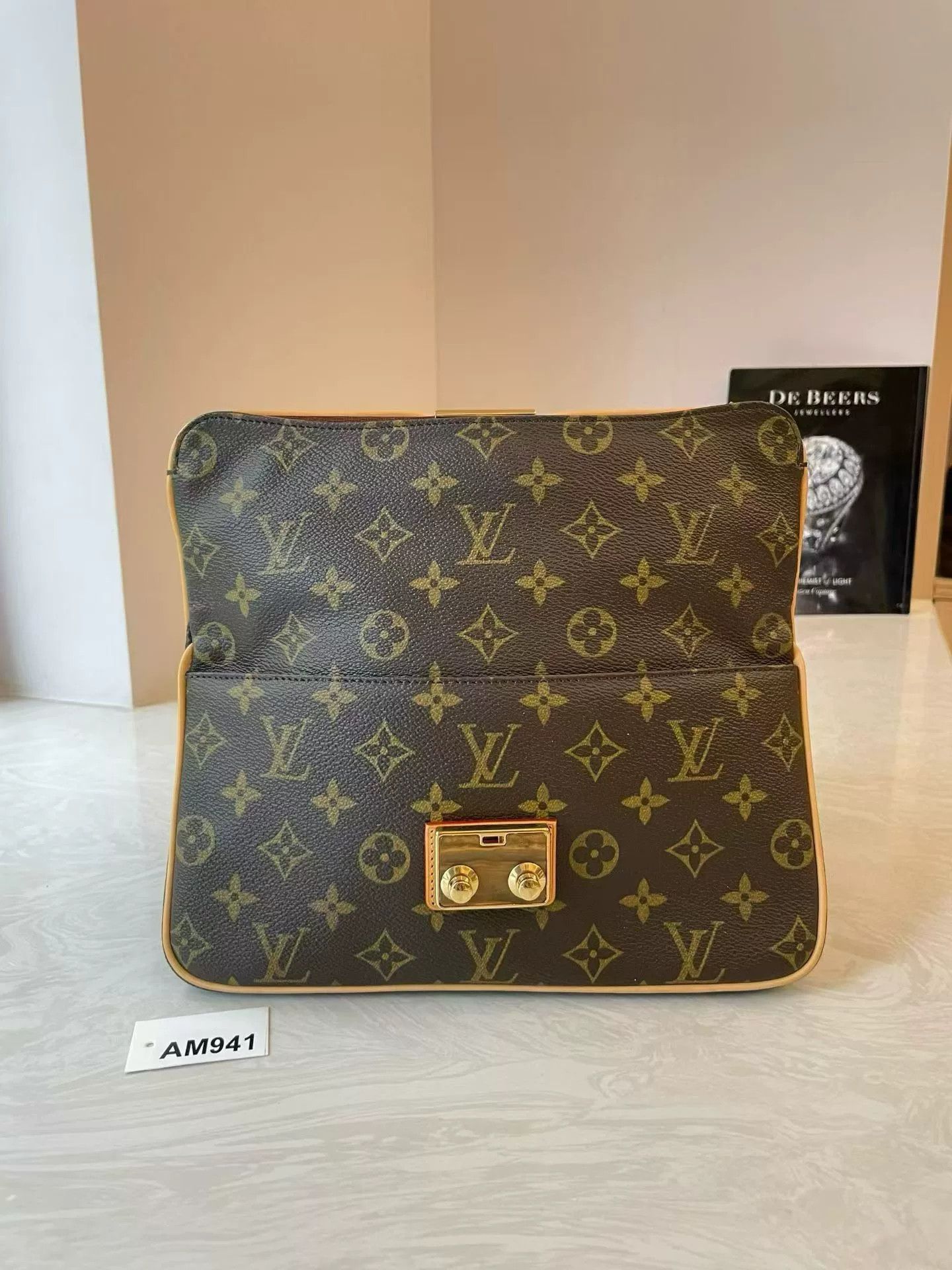Louis Vuitton Pre-loved Bag Very good condition Size ONE SIZE - 4 Thumbnail